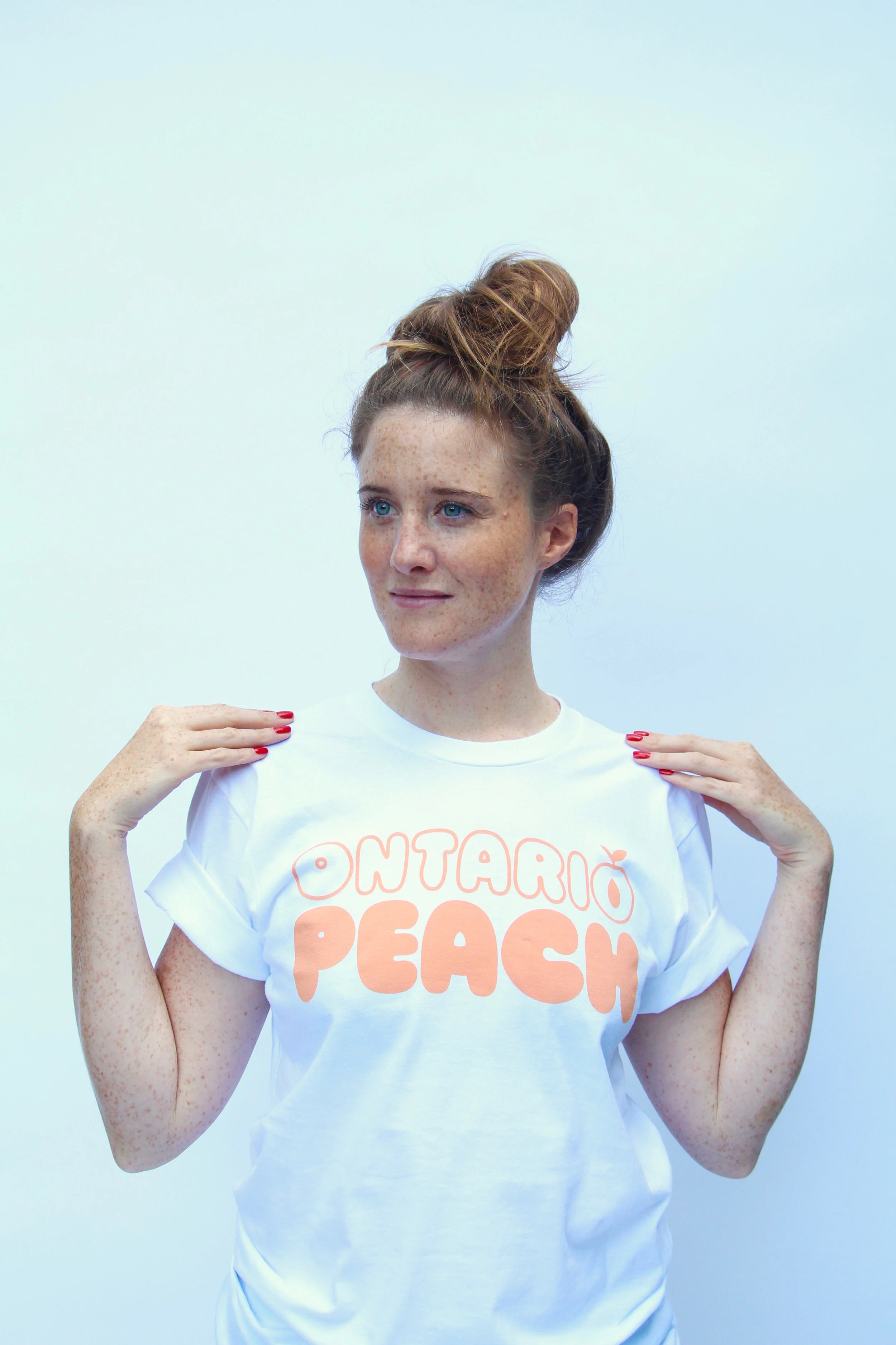 Ontario Peach T-Shirt - Sainte-Cécile 2.jpg