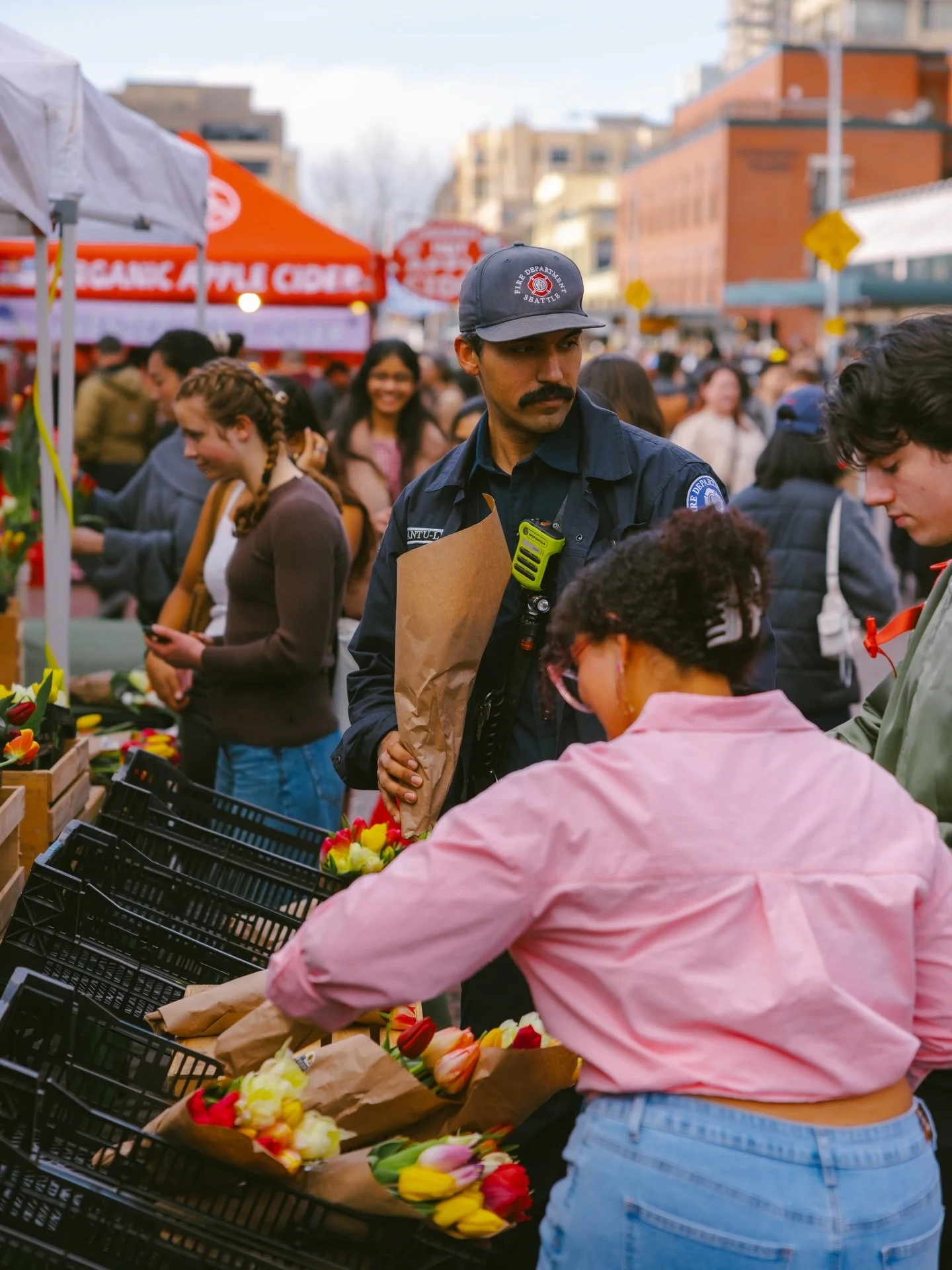 Valentines Day 💐 @pikeplacepublicmarket