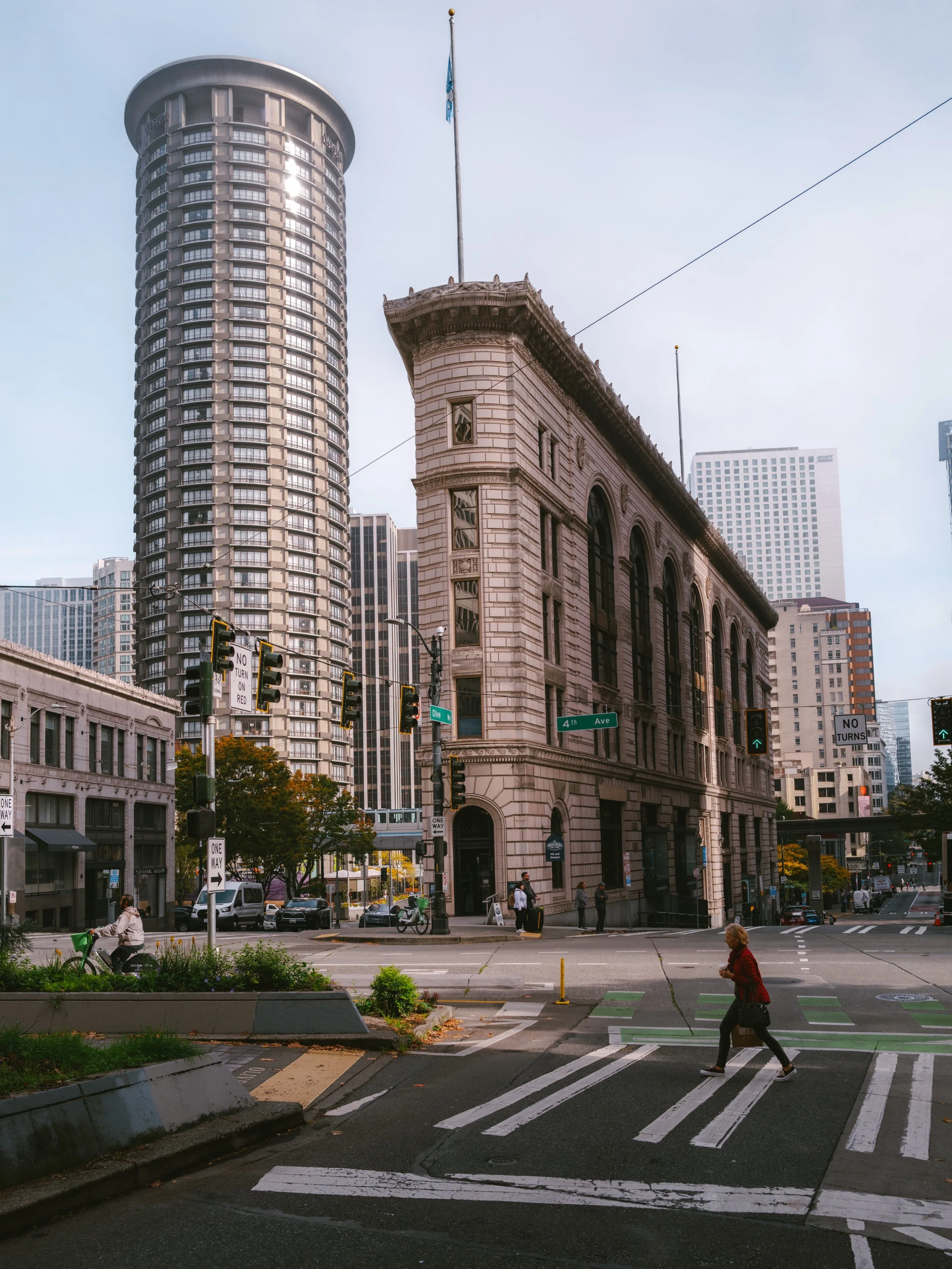 Bits and pieces of Downtown // Atmospheric Mornings