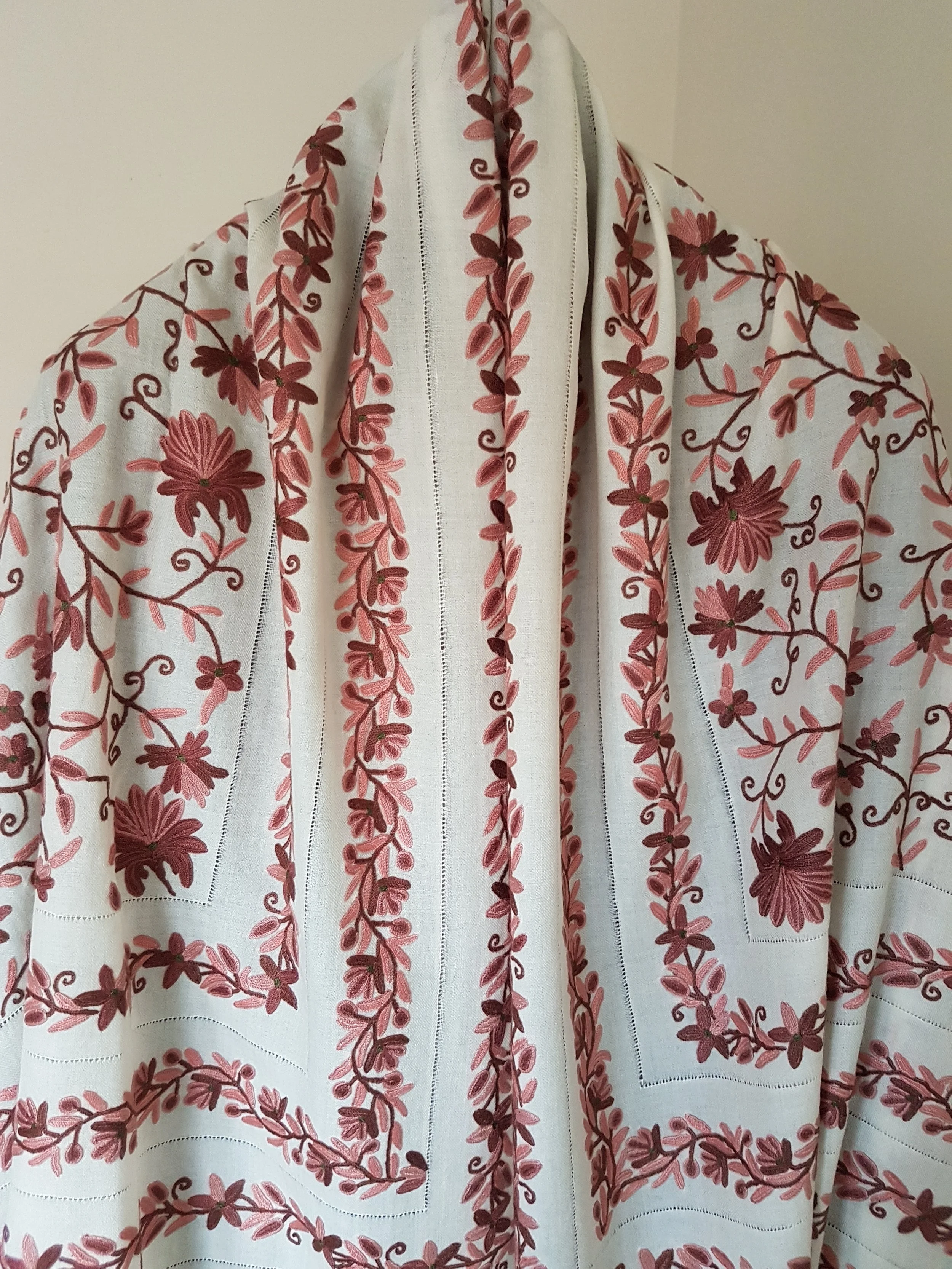 67-Square-Pattern-Shawl-Marshmellow2 (5).jpg