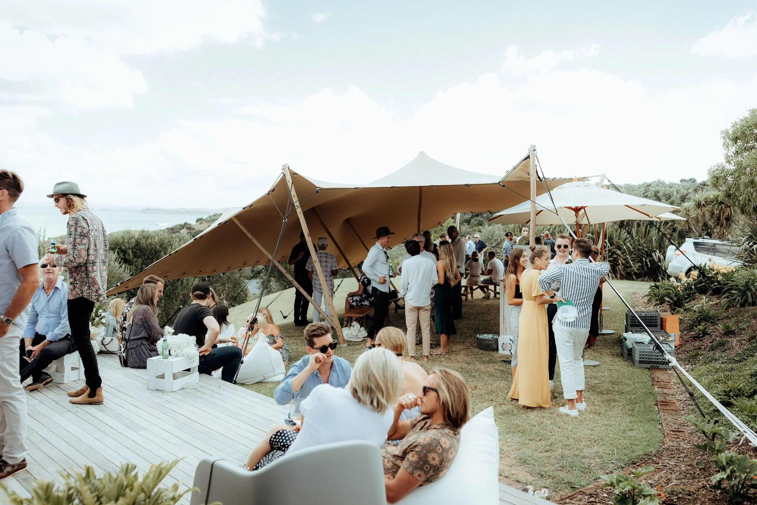 SUMMER ENTERTAINING with the Safari Stretch Tent 