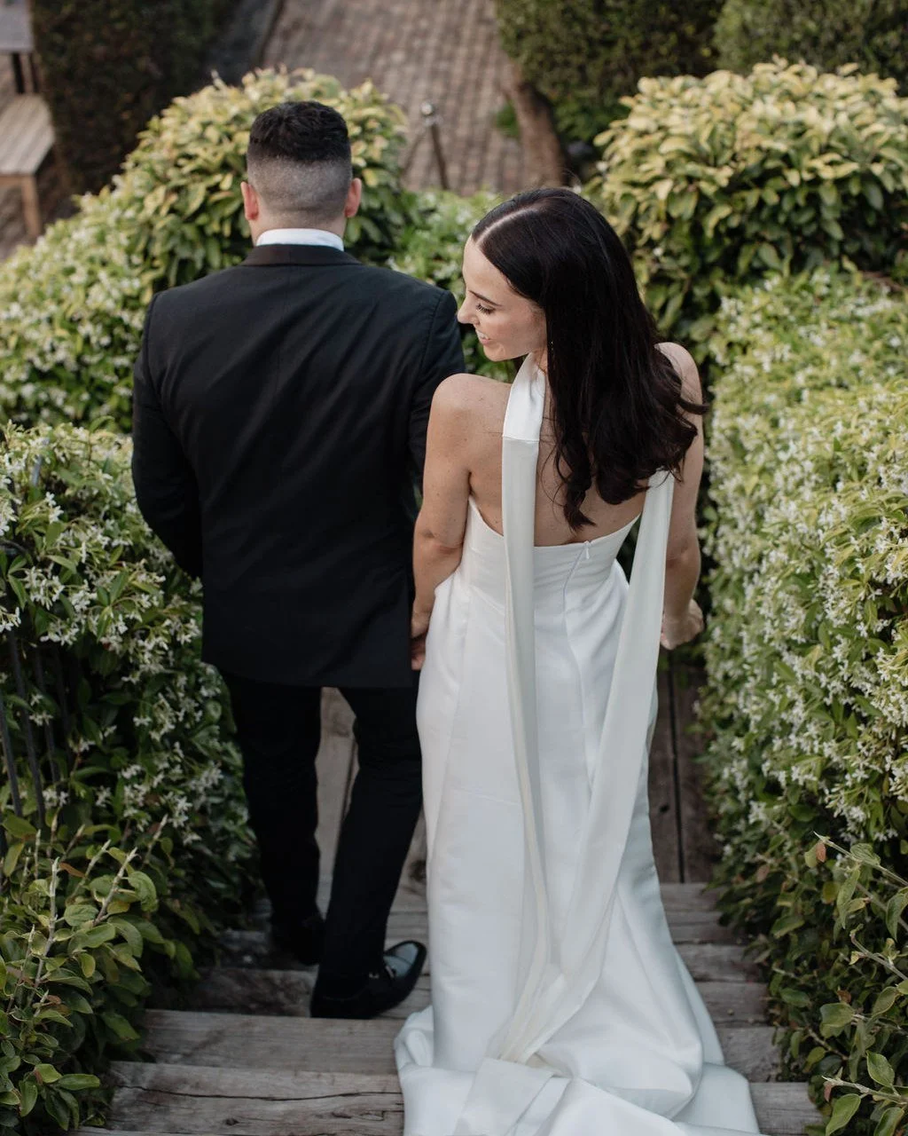 Happy first wedding anniversary, Sally &amp; Oz 🤍
So many fun details for this wedding and such a day filled with love and laughter!

Photographed by @sapphirestudios___ 
Styling and design @mywaiheke 
Venue @mudbrick_weddings 
Celebrant @wedbyrenee