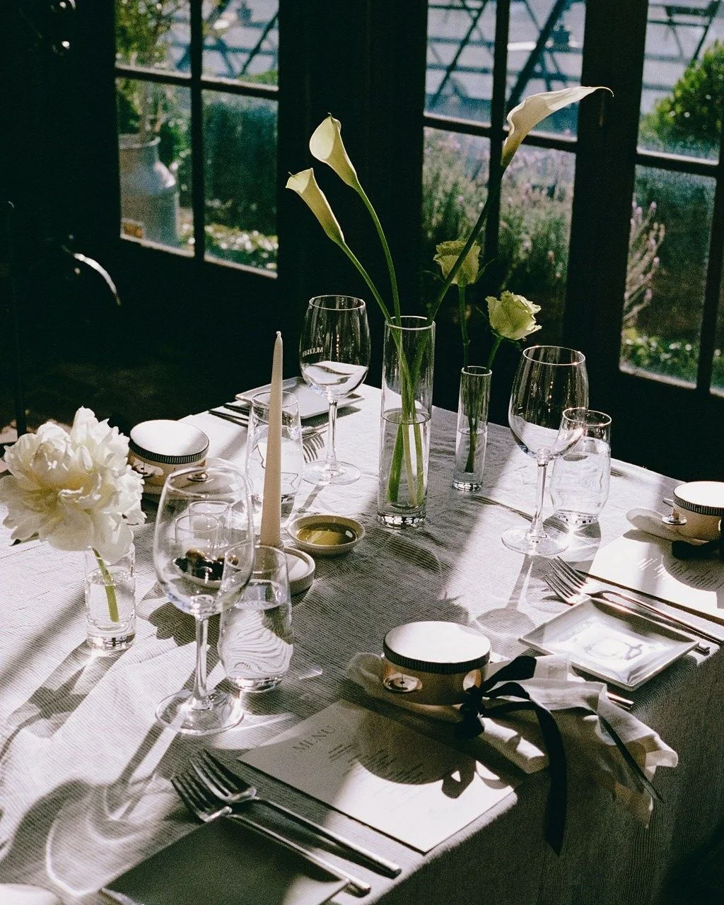 Just some of the fun details in some gorgeous spring light for Sally and Oz's wedding 

Photographed by @sapphirestudios___ 
Styling and design @mywaiheke 
Venue @mudbrick_weddings 
Hire @mywaiheke_hire @tble__linen__hire 
Stationery @paperdarlingnz 