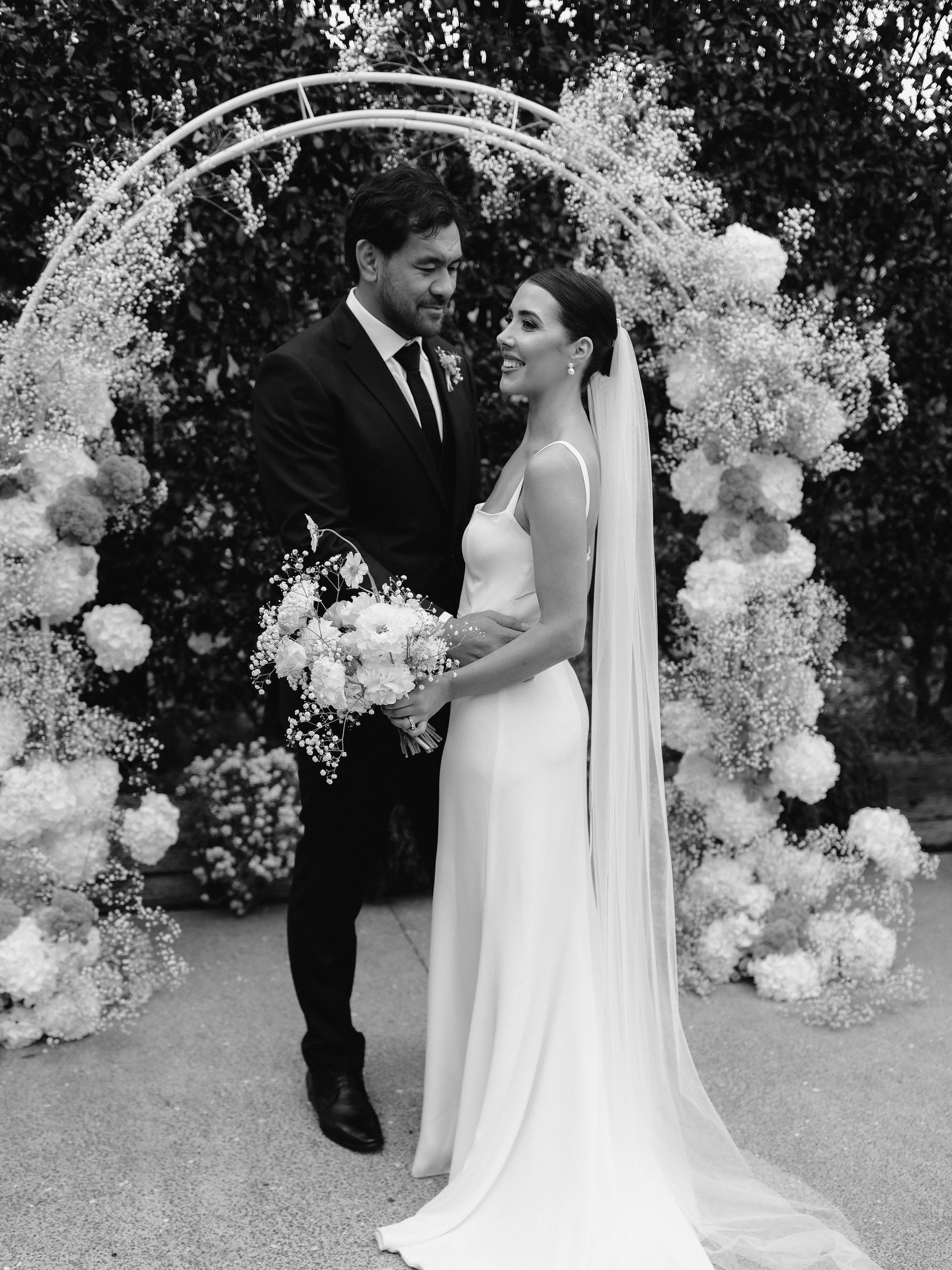 Olivia &amp; Stephen at @mudbrick_nz 

Photographed by @hollowandco 
Florals @isadiafloral 
Venue @mudbrick_weddings