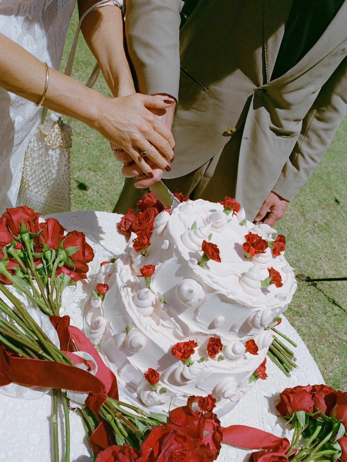 Emma &amp; Harry&rsquo;s recovery day - perfection! 

Photographed by @megelizabethstudio 
Styling by @mywaiheke 
Hire @mywaiheke_hire @vitrine.hire 
Catering @blue.tamaki