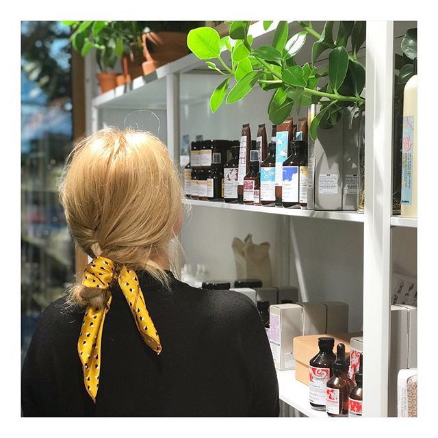 🌾 #piecesbybonbon #hairscarf #wigorganics #humleg&aring;rdsgatan20 #79ochpark