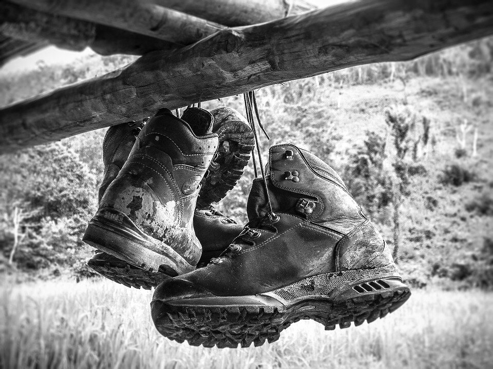 How to Choose Men's Backpacking Boots 
