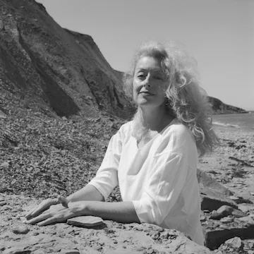 Lynn Davis Portrait.jpg