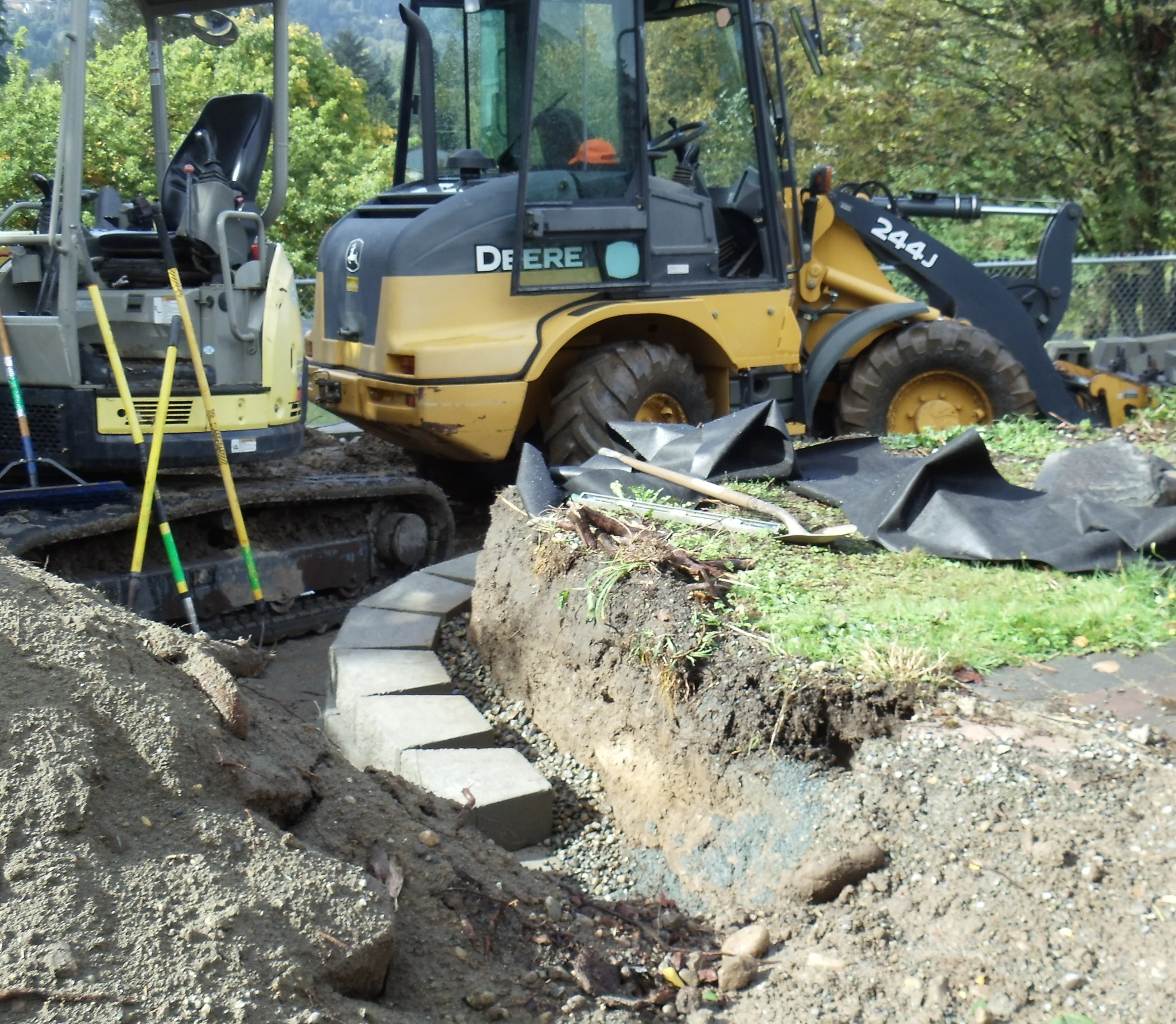 CORNERSTONE CONSTRUCTION AND LANDSCAPES NETHERTON RETAINING WALL 15.jpg