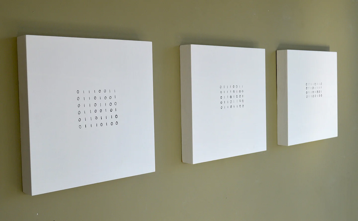 installation view, silent / still / void (left to right) 