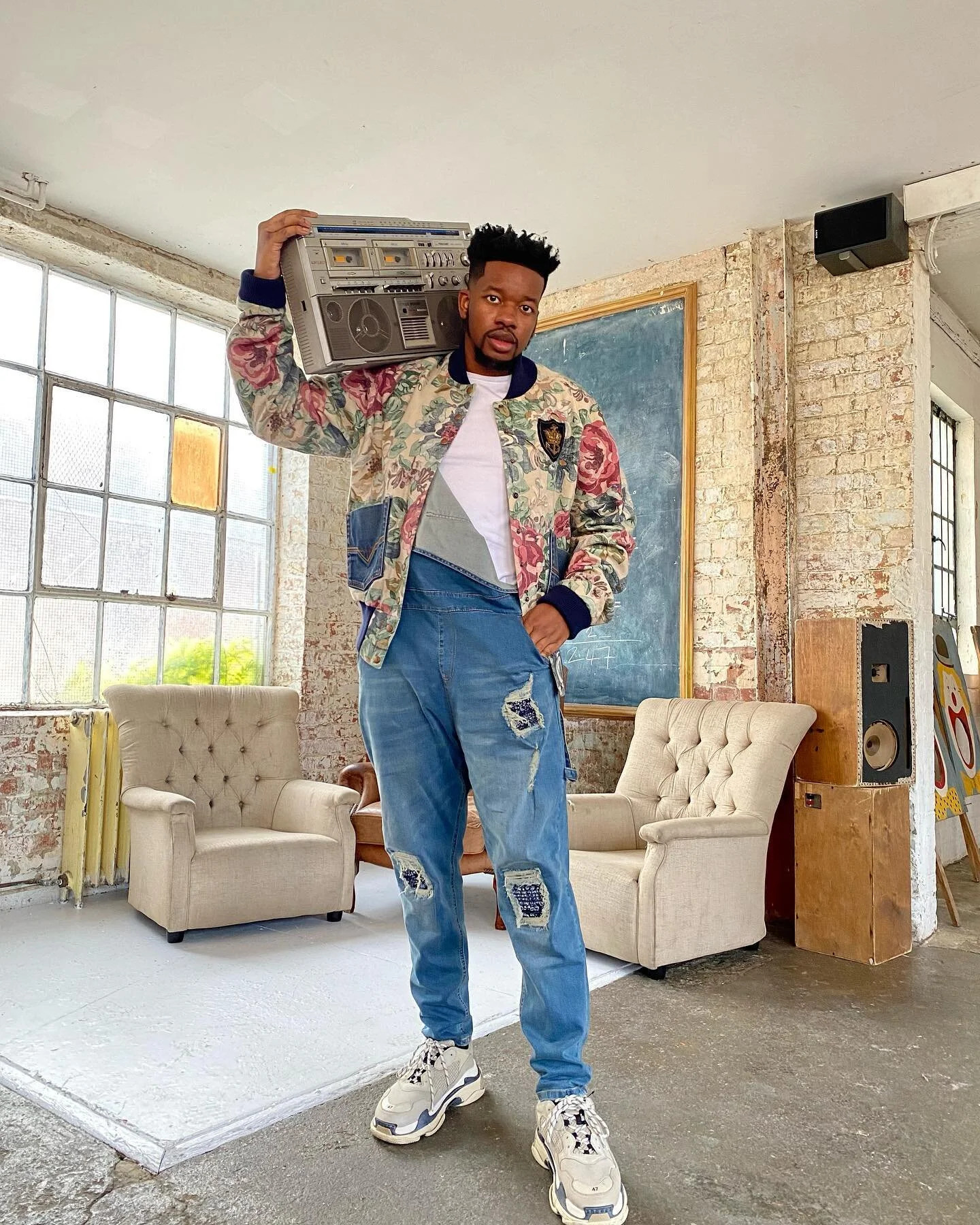 The radio sounding SWEET right now. Love to @siananderson for spinning&rsquo; @633music_ #takecontrol on @bbc1xtra over the weekend (also happy birthday 🥳) and large up @shorteeblitz for the @kissfresh love again. Truly appreciate it. Think it&rsquo