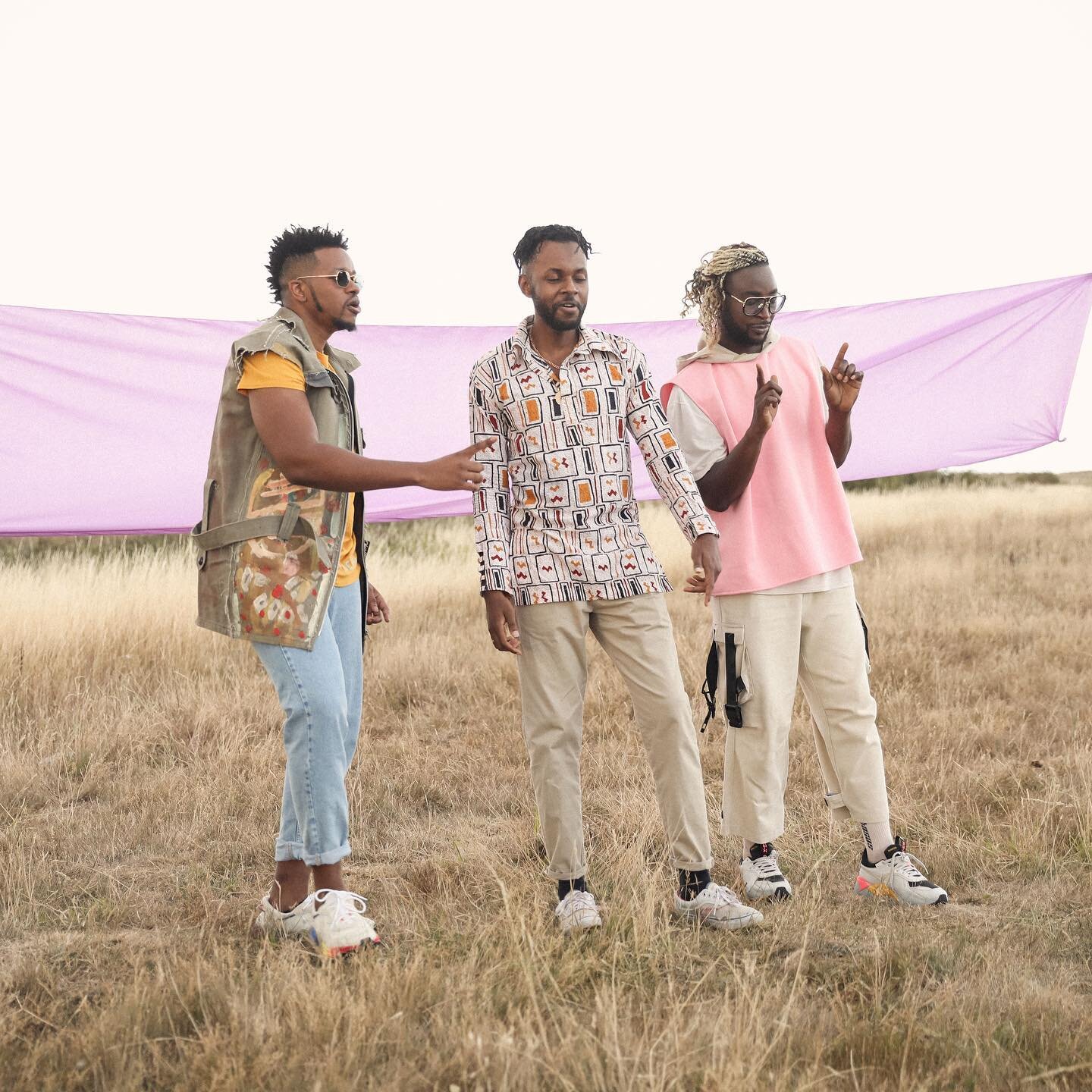 100,000 Spotify streams on #RunAround an independent @633music_ release with no label backing. Big love to all the radio stations, playlist curators, blogs, fellow DJs and everyone else supporting, I think y&rsquo;all deserve a video 🎬👀🔥

📸: @san