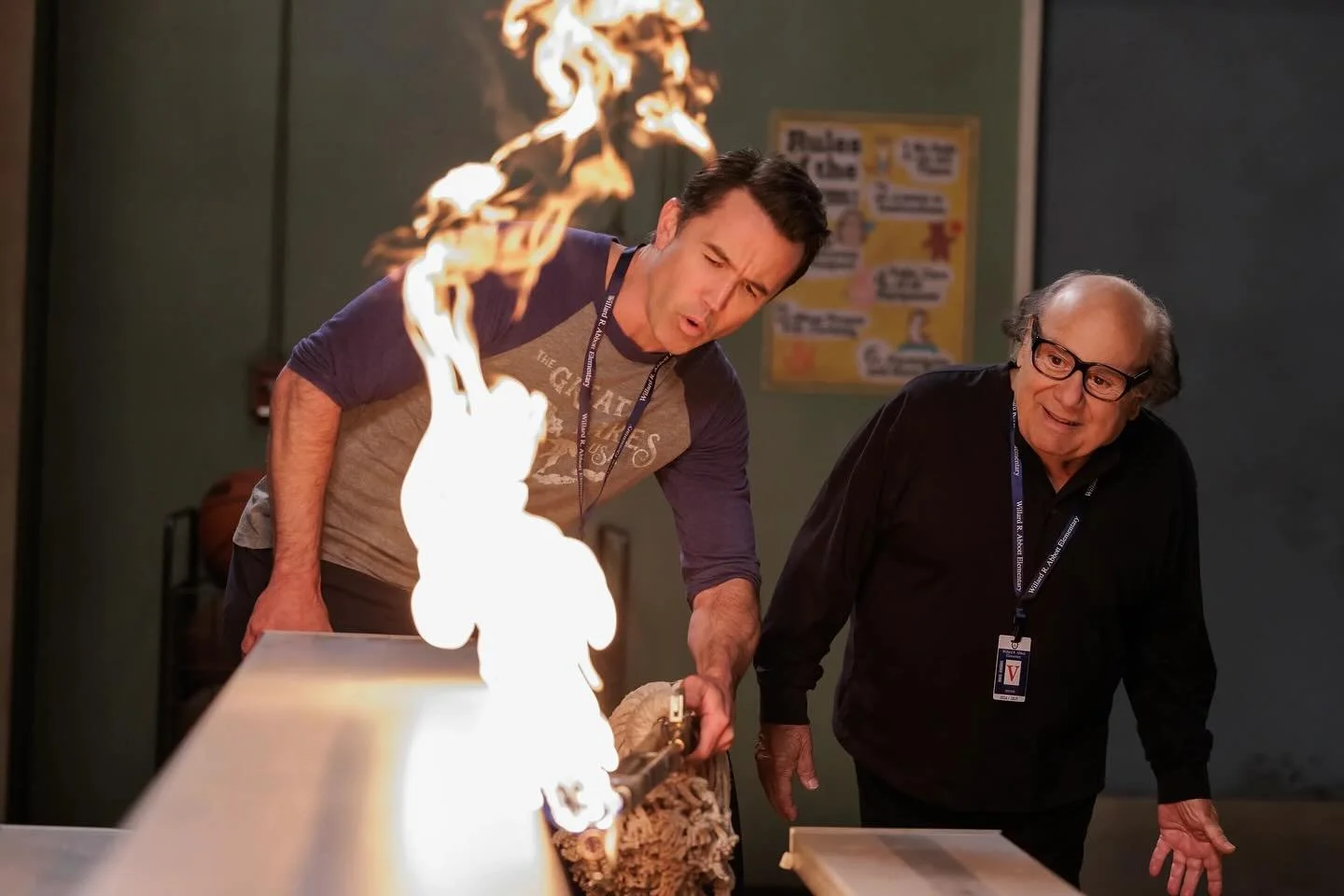 What a fun opportunity getting to cover @patmackster on this hilarious @alwayssunnyfxx @abbottelemabc crossover while he shot the Sunny gallery!  Easily 2 of the best comedies on air!  Thanks to #FX and Patrick for having me 👊🏻
#unitstillphotograph