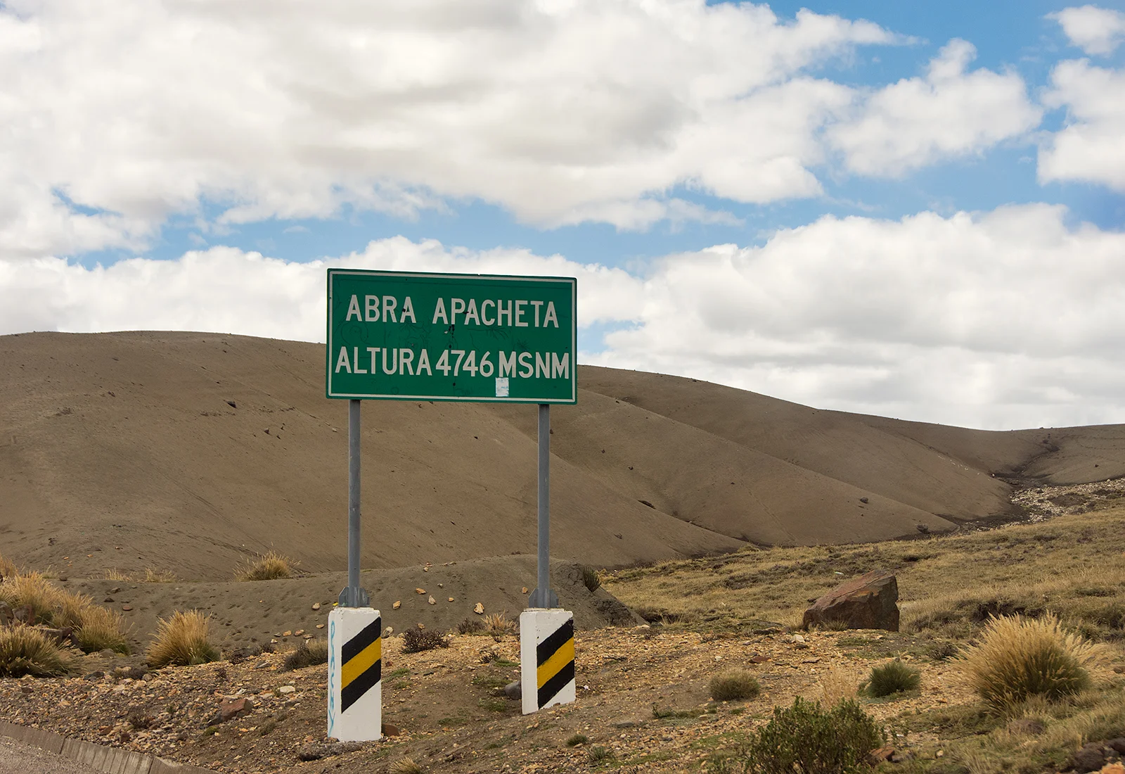 ApachetaSummitSign.jpg
