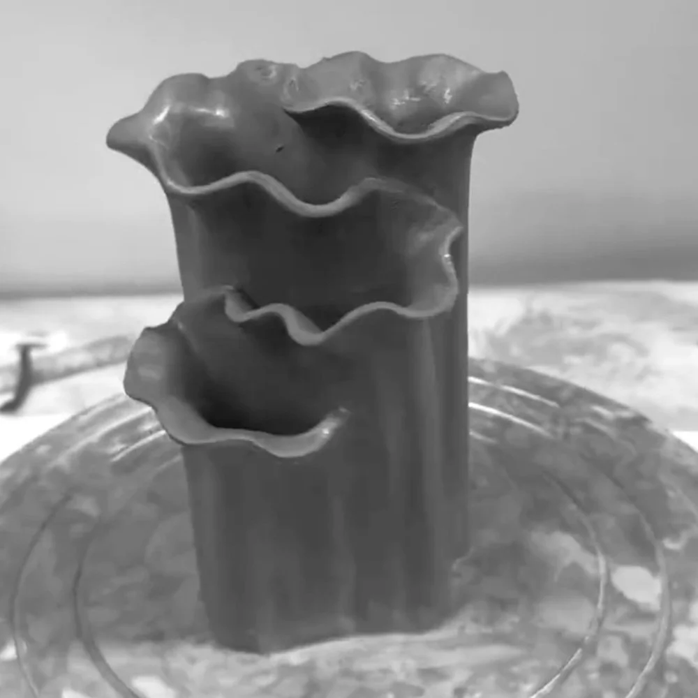 Ribbon Vases, 8/10, 5 - 7 pM  (University Ave)