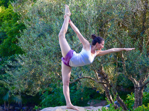 santa-barbara-flow-yoga-teacher-training-teacher-zefea-samson.png