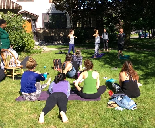 yin-yoga-teacher-training-trainees.jpg