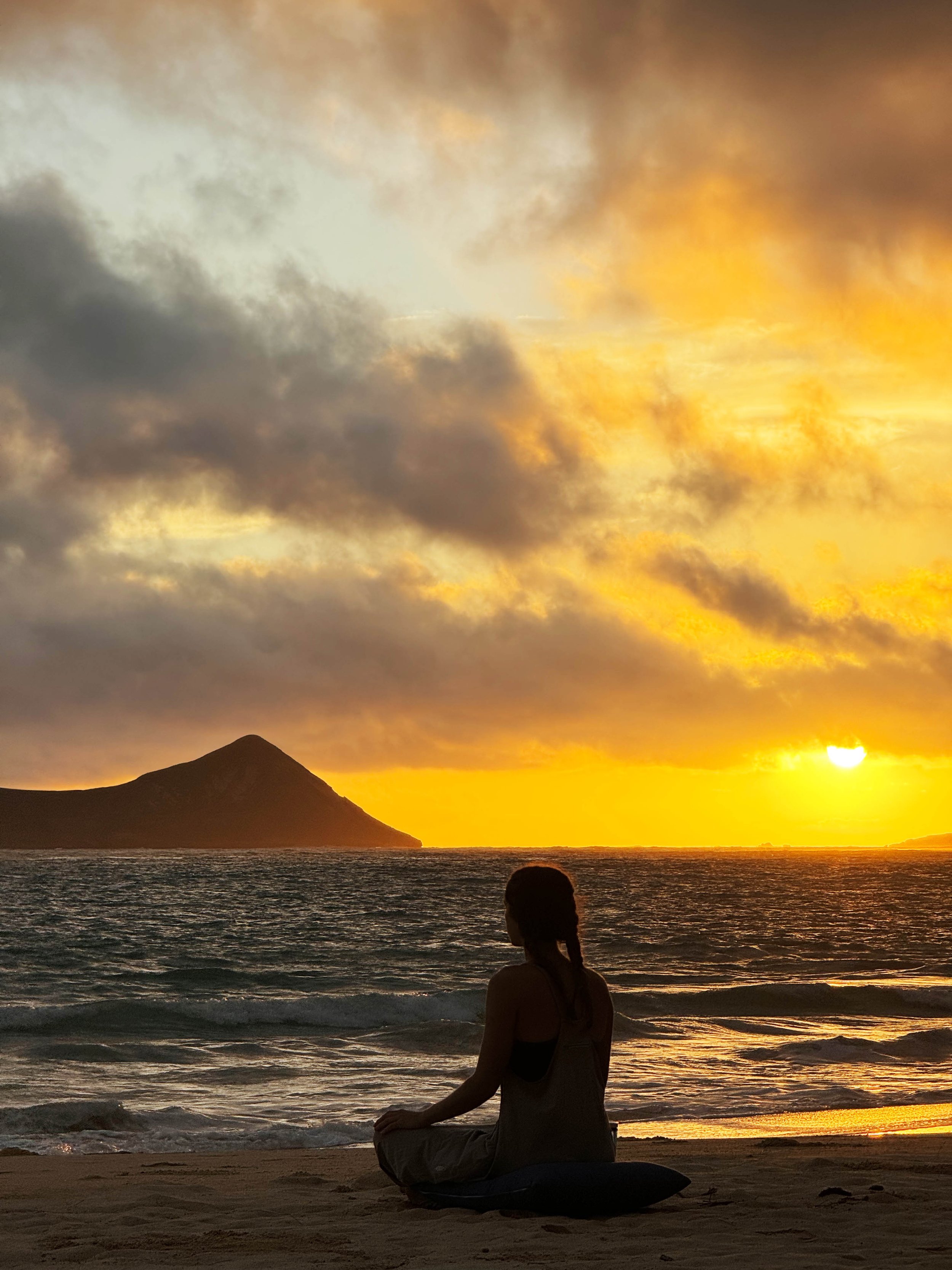 yoga-wellness-retreat-hawaii-island.jpg (Copy)