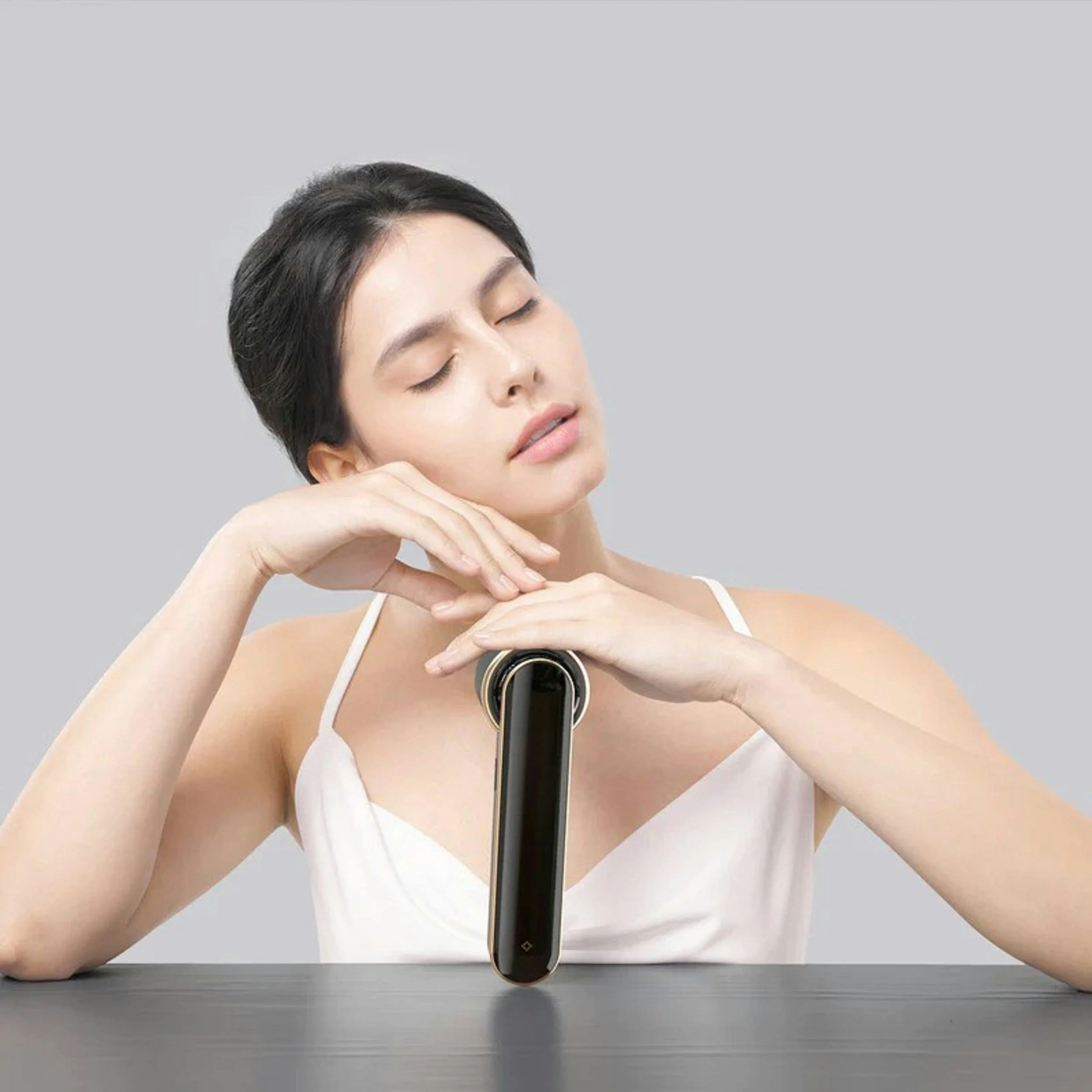 Smart Hand Massager: The Ultimate Hand Massager for Relaxation and Pain Relief