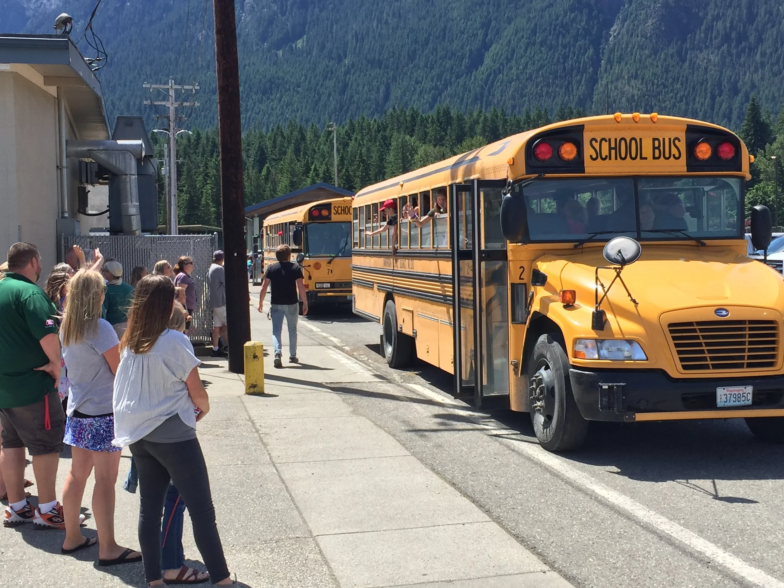 LOGGER WAVE! — Darrington School District
