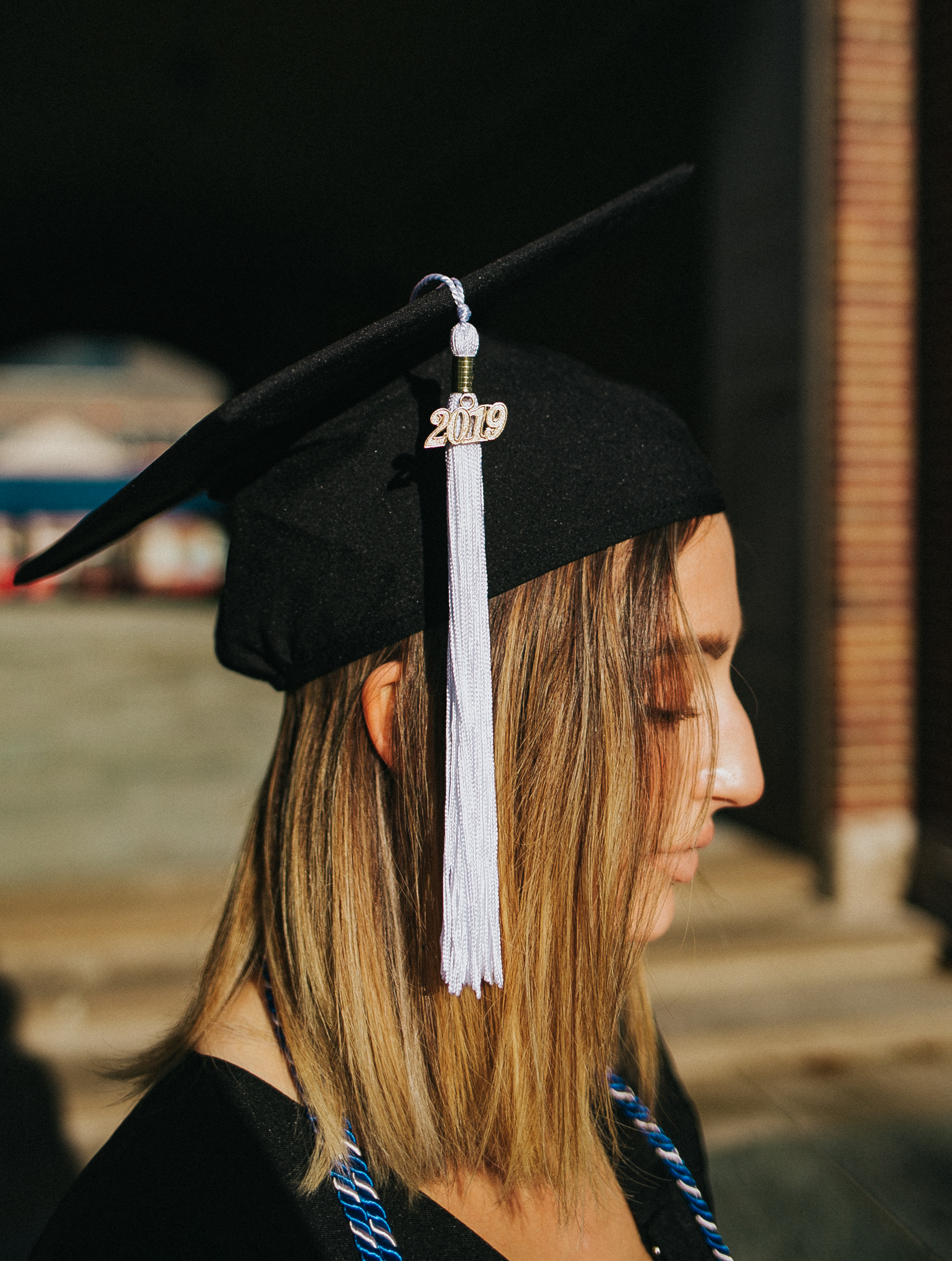 Senior Girl Photography | Senior Photography | Girl Senior | UC | University of Cincinnati Senior | UC Seniors | Cap and Gown | Class of 2019 | Grads | Congrads | Graduation Photo | Cap and Gown | Tasse