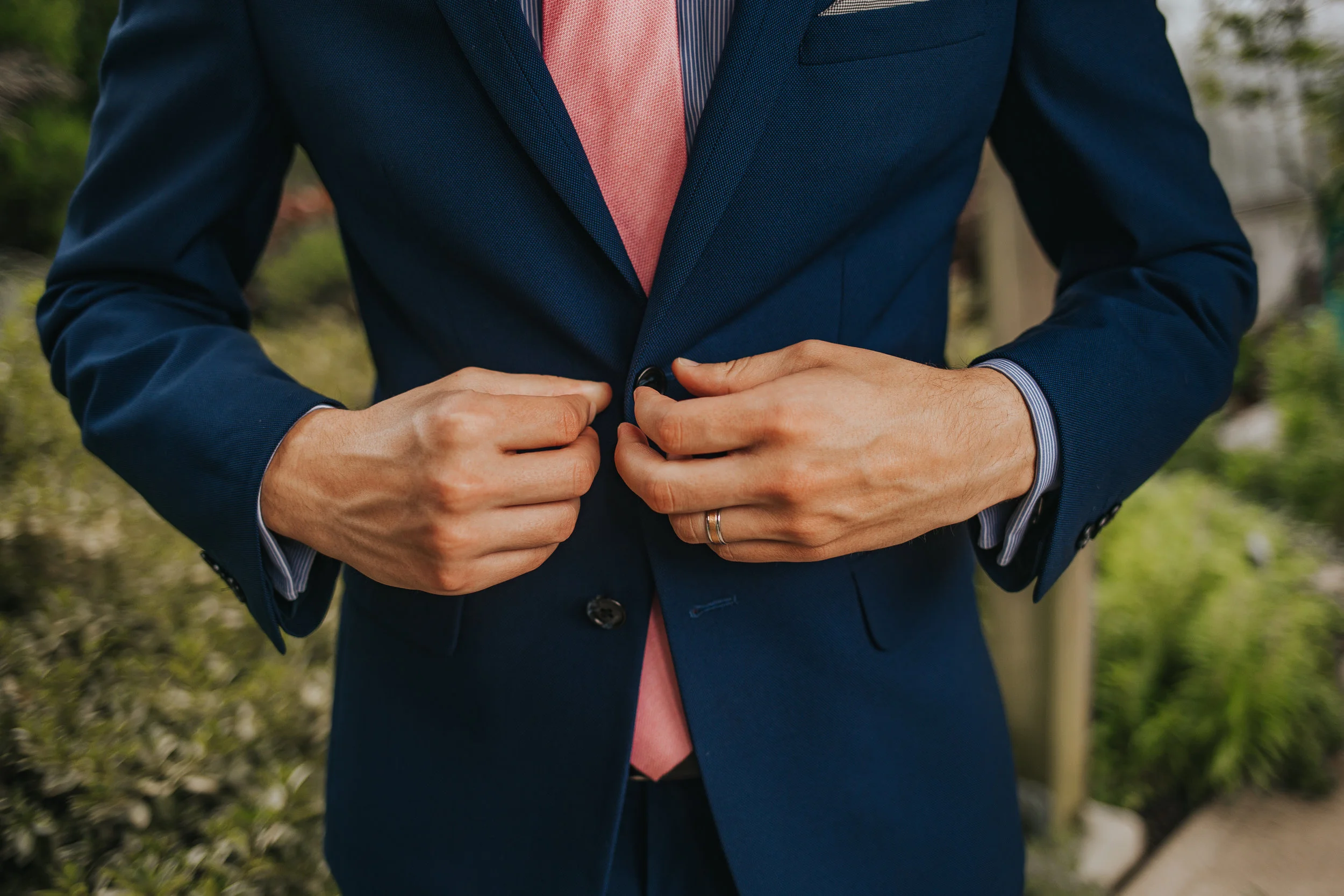 Groom details Eden Park Elopement in Cincinnati Photography by Bare Moments Photographya