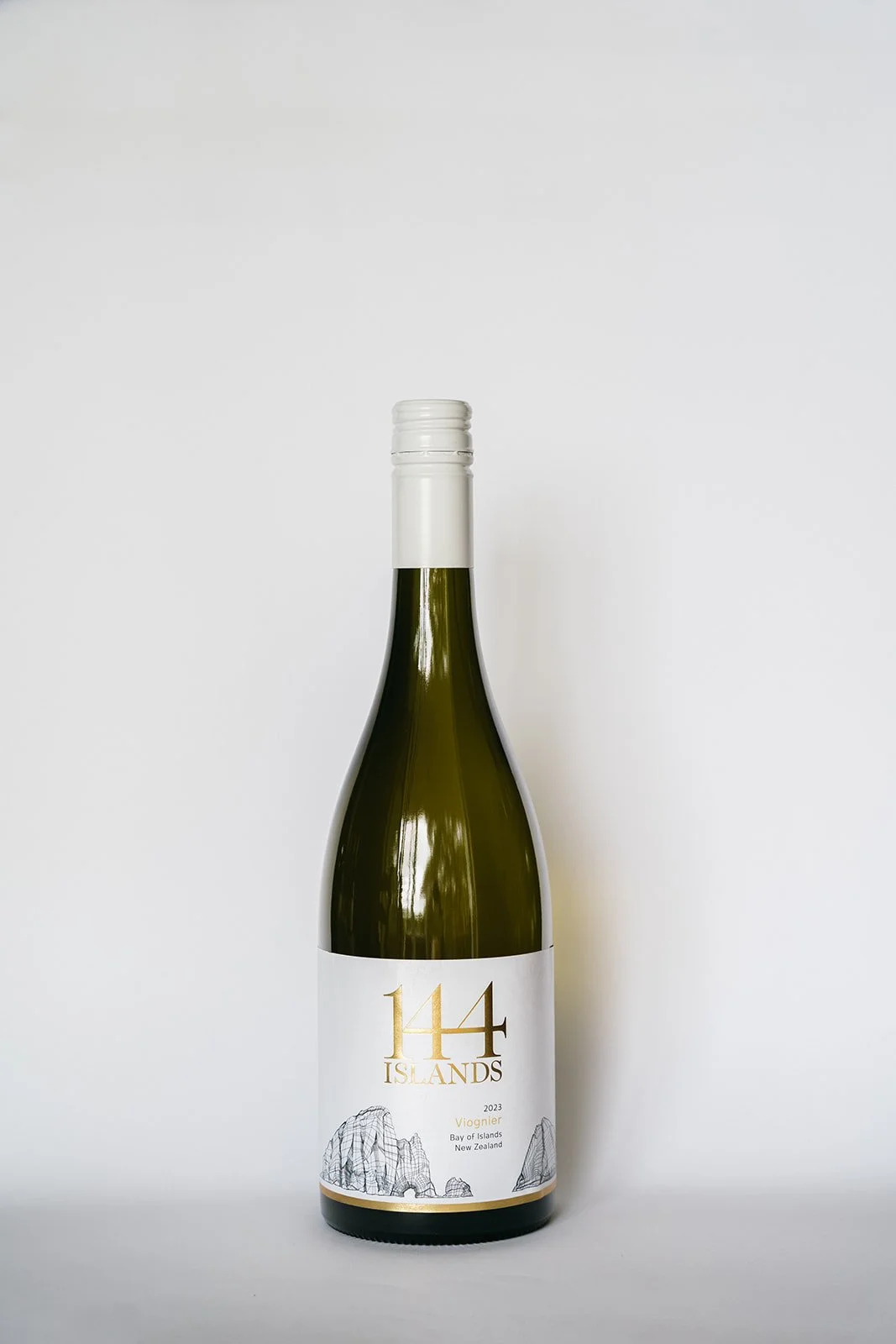 viognier bottle shot 401.jpg