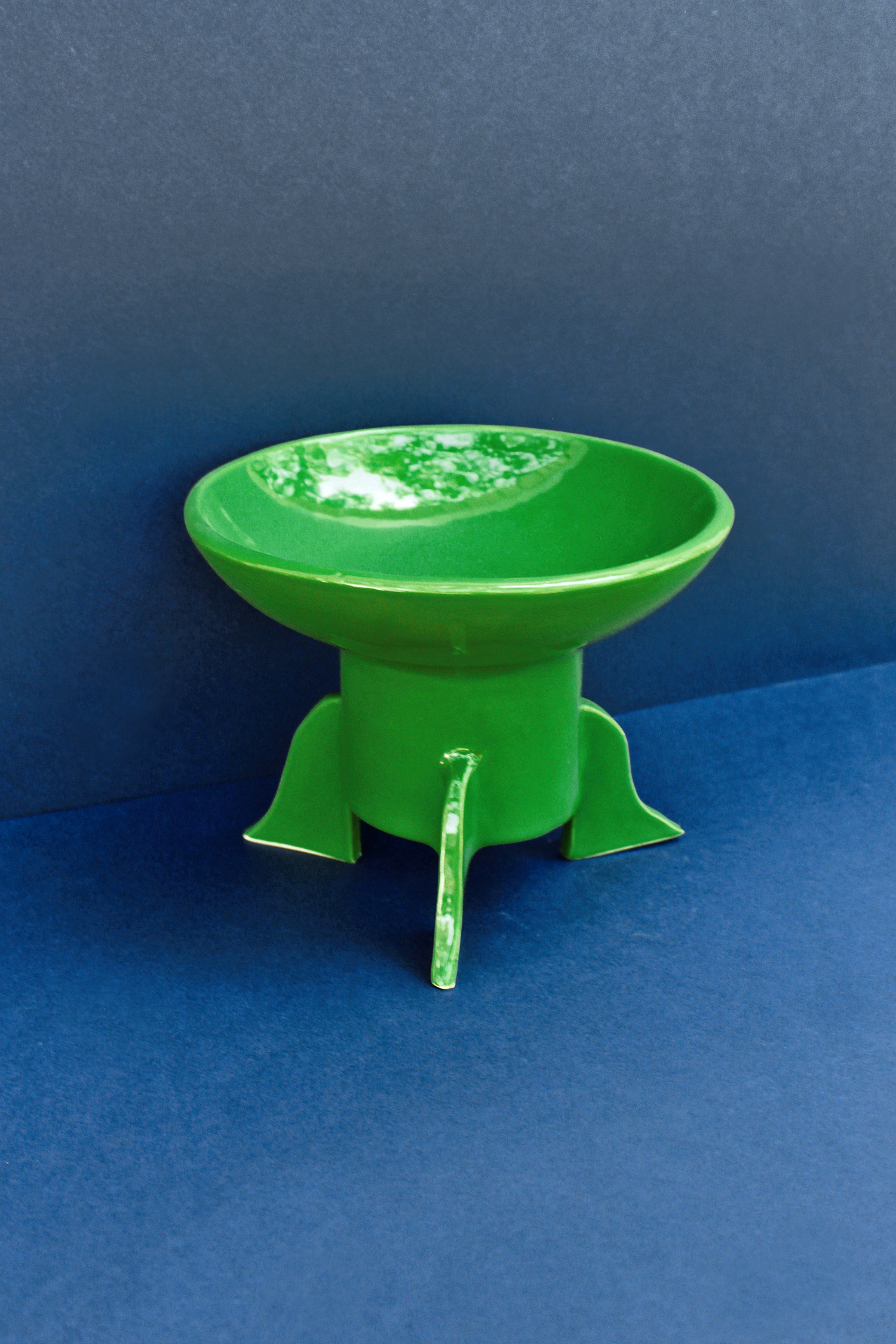 pedestal-catchall-green-1.png