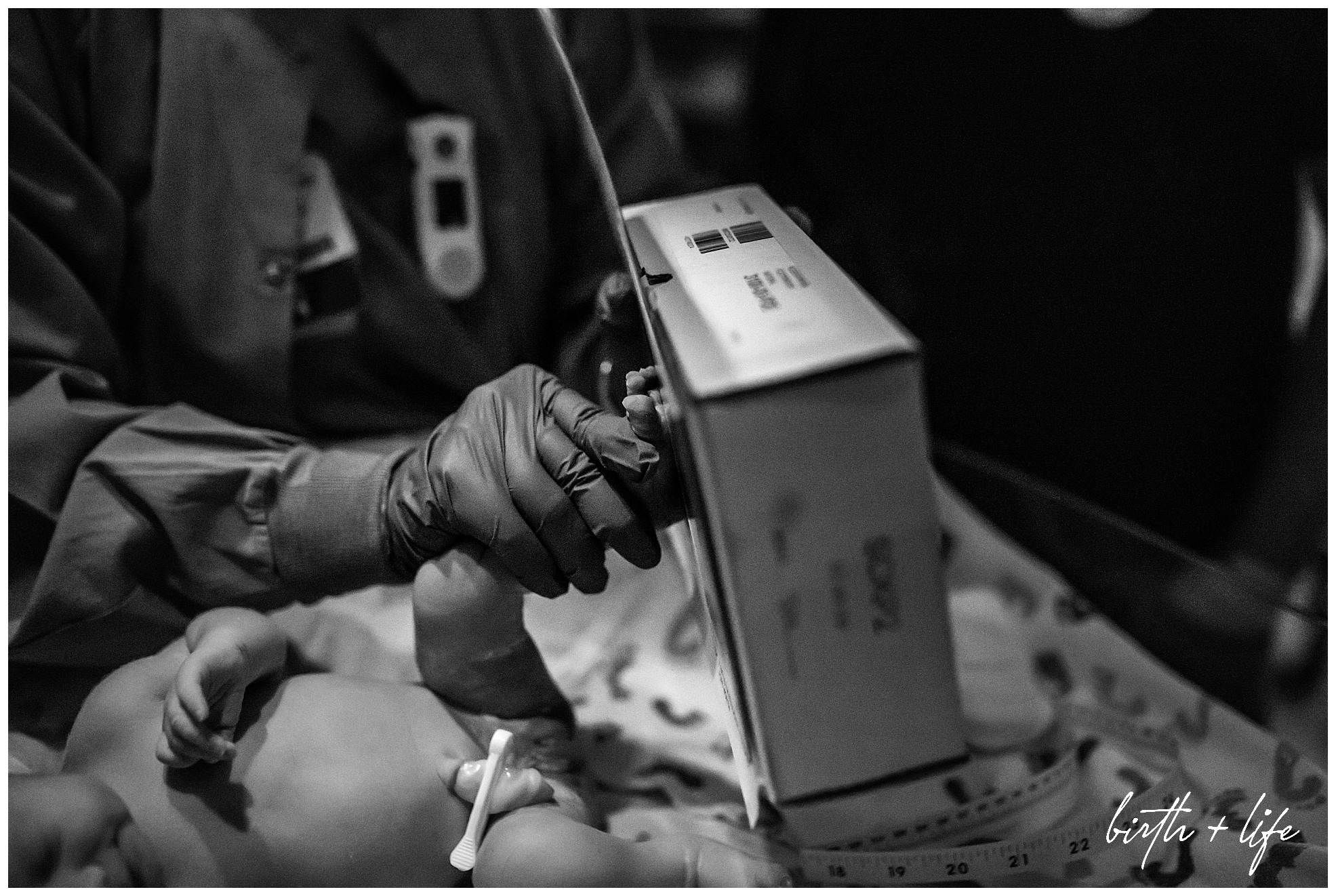 dfw-birth-and-life-photography-family-photojournalism-documentary-birth-storyacclaim-midwives-clark040.jpg