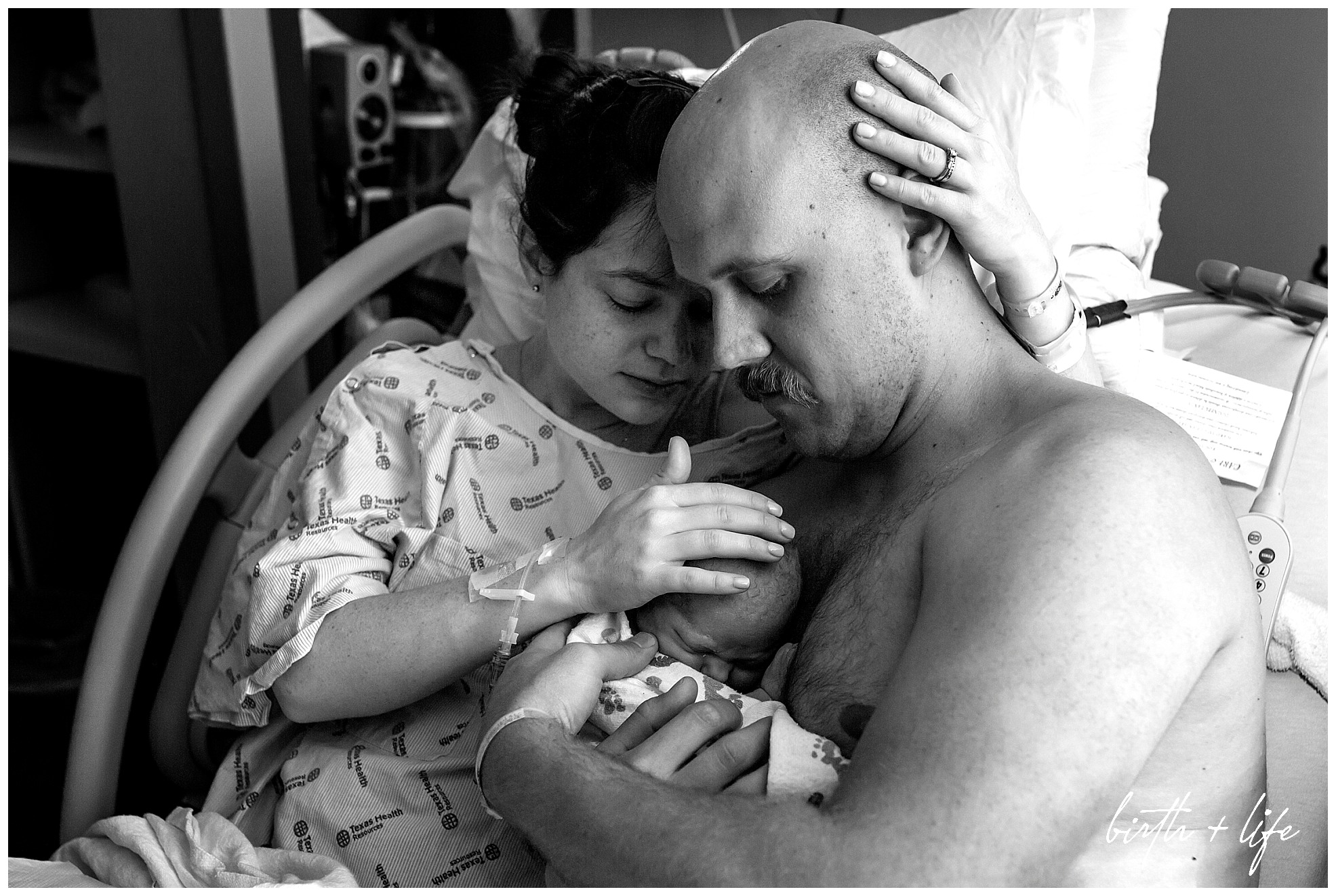 dfw-birth-and-life-photography-family-photojournalism-documentary-birth-storyacclaim-midwives-clark041.jpg
