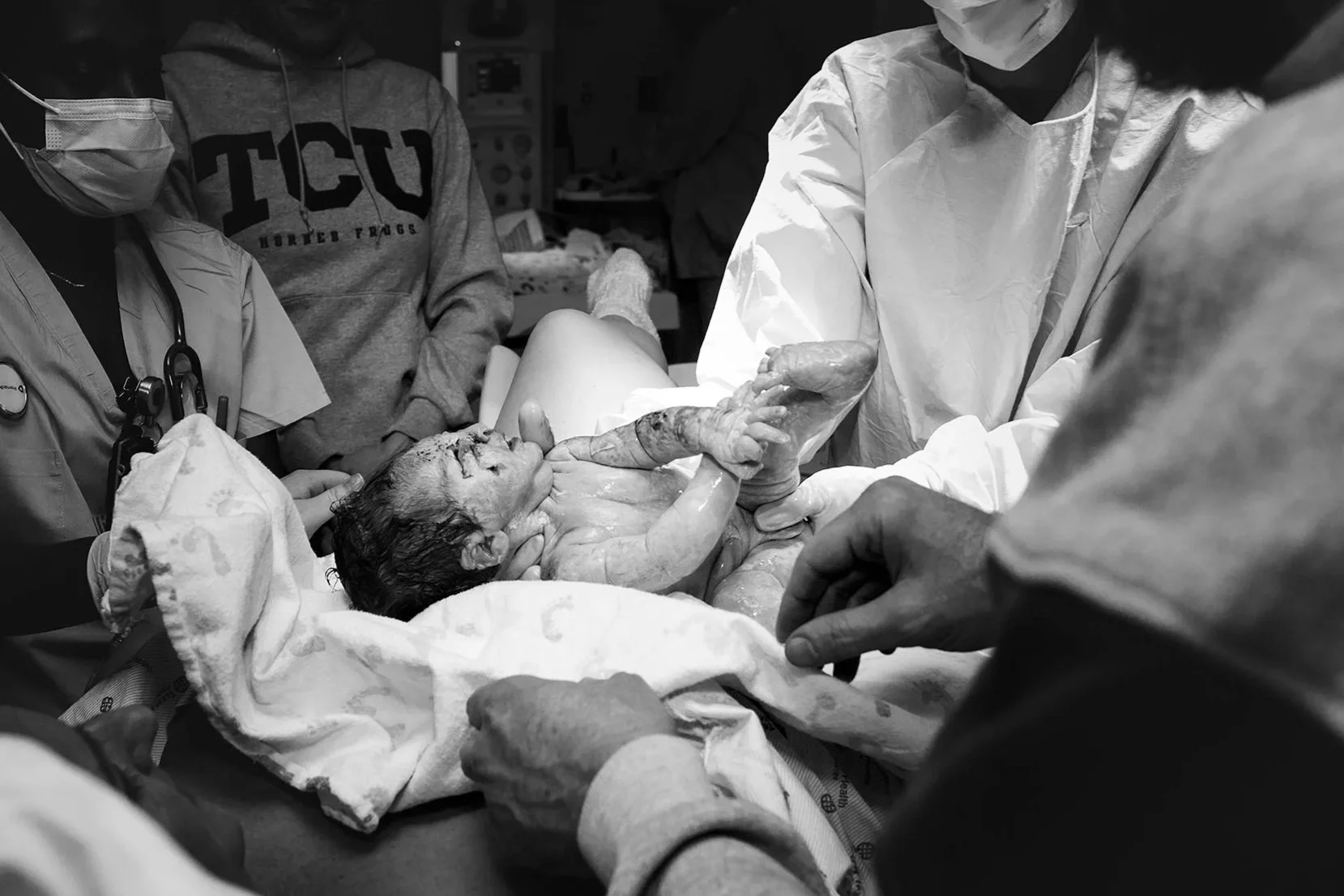 alex-shelley-photography-birth-story-photos-3.jpg