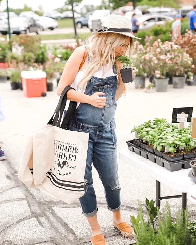 Never knew how intense of an herb smeller I am 😂 Thanks @Mikefordphoto for capturing the intensity of the basil selection this weekend 😆⁣
⁣
Is anyone else a farmer’s market regular? We are trying to go to as many we can this summer!