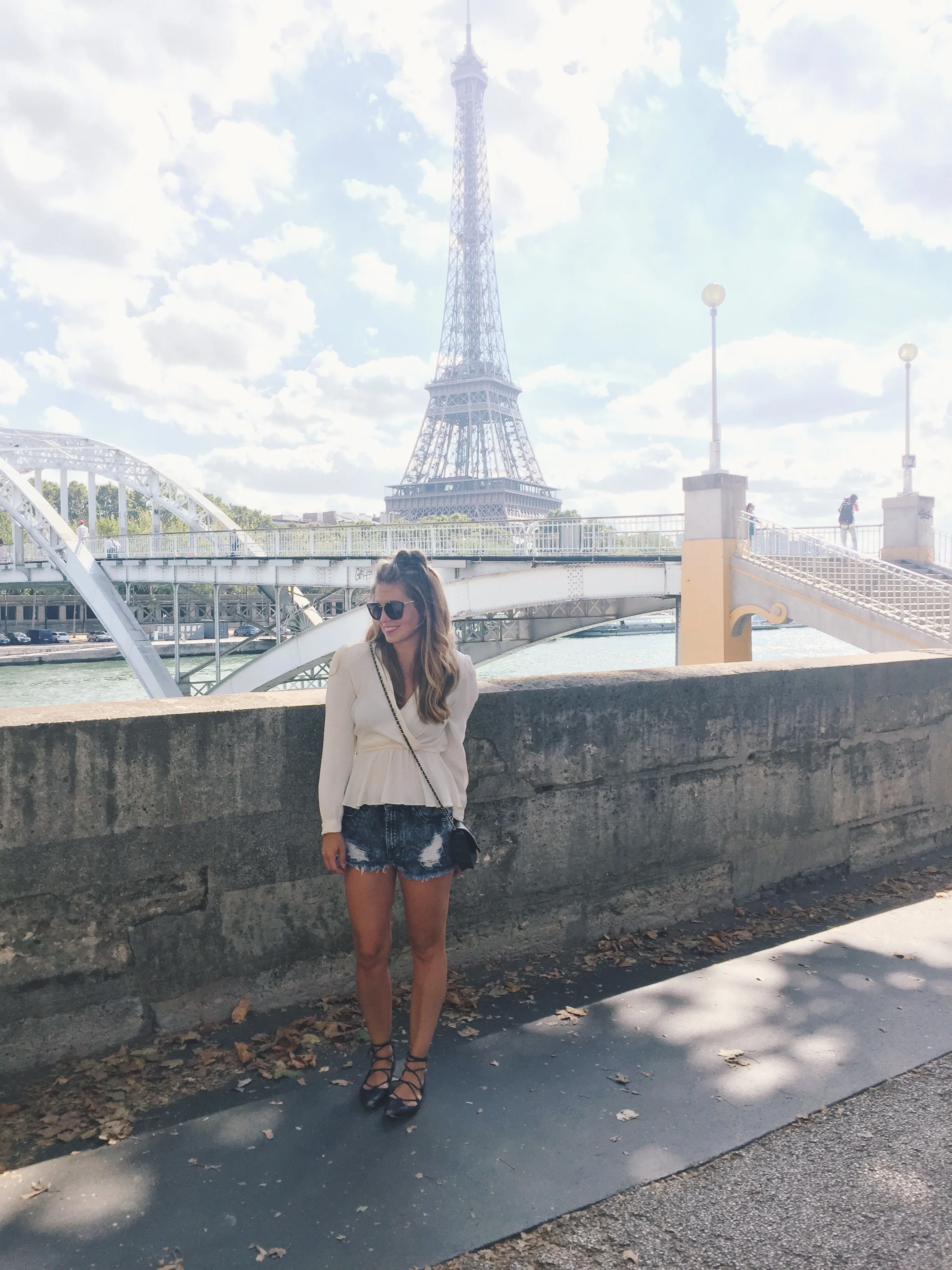Paris : A travel guide