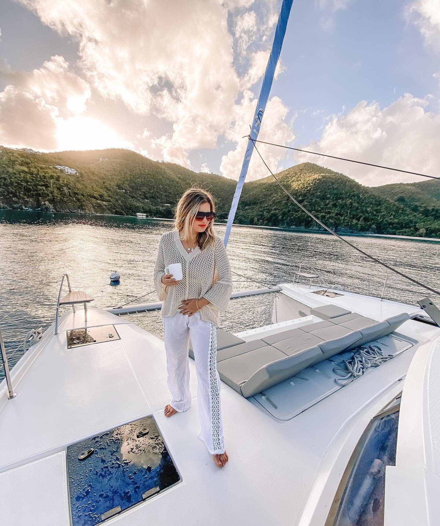 Morning coffee expectations set high for life from now on ☕️💫

When I plan vacations I plan to maximize my time and see as much of a spot as I possibly can. Island hopping on our own boat was next level! It took all the hustle out of getting around 