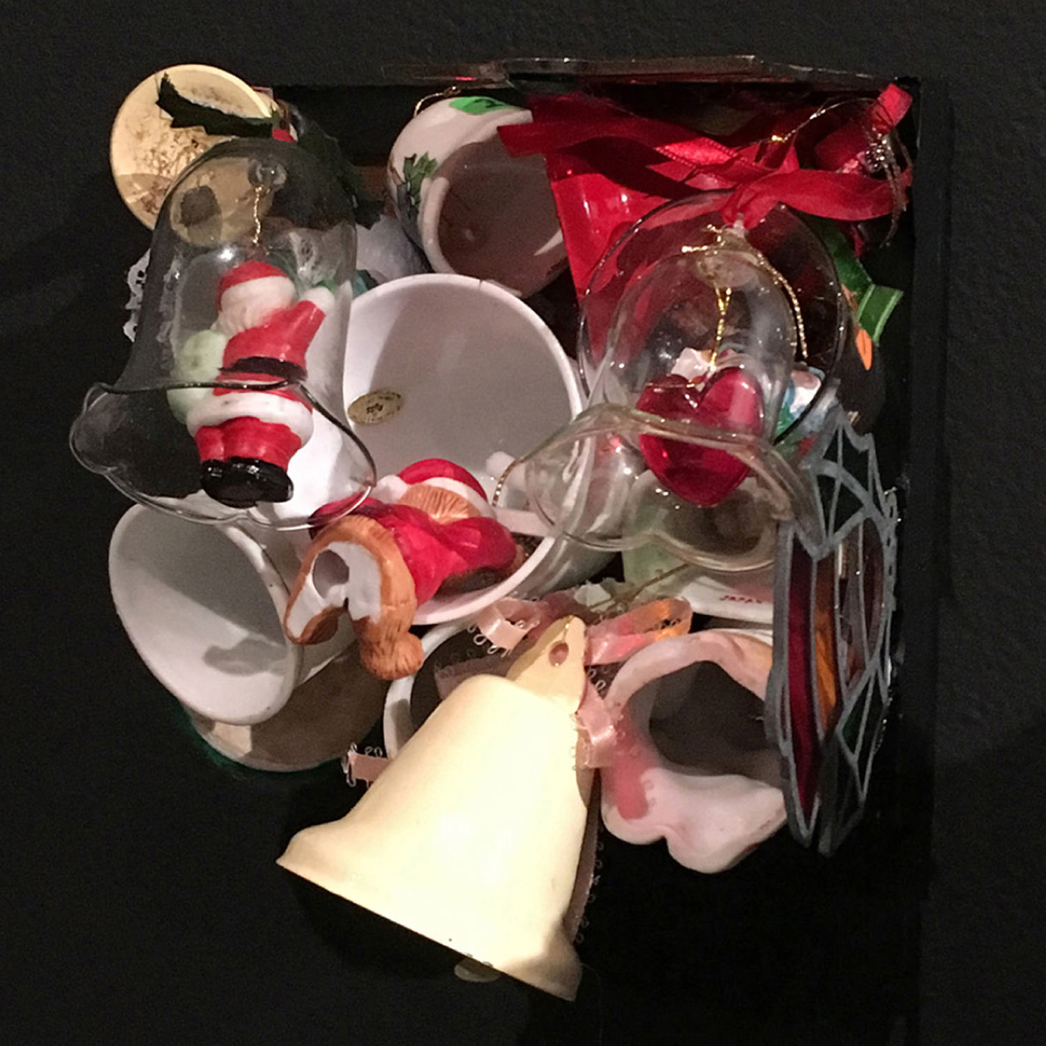 EMILIO MALDONADO | 7.5 - 12%, 6 x 6 x 7 inches / 15 x 15 x 18 cm, mixed media, 2017
