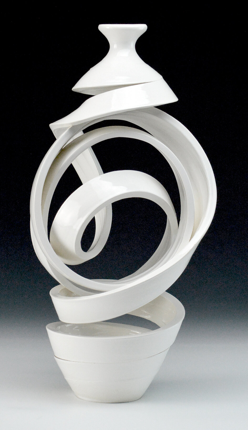 Spatial Spiral; Knot, 15.5 x 7.75 x 7.5 inches / 39.3 x 19.7 x 19 cm, ceramic, glaze, 2019
