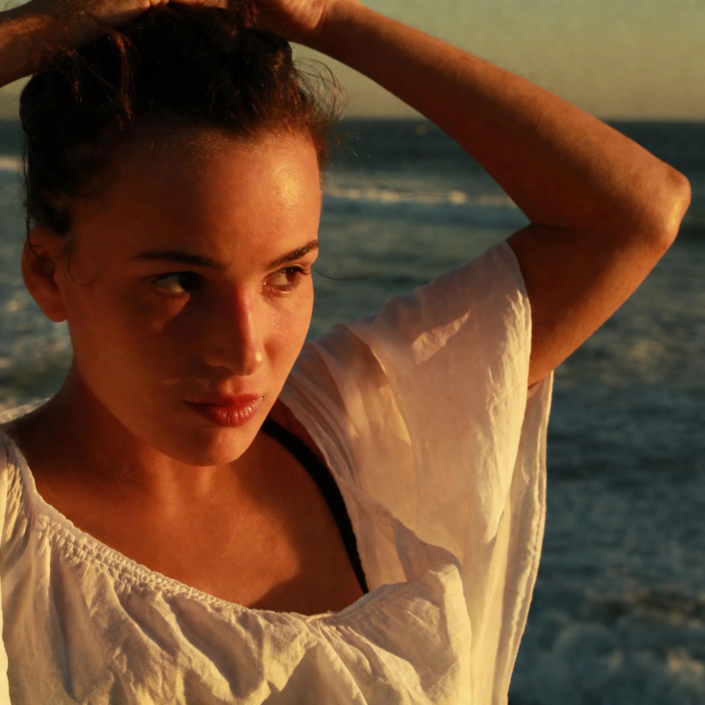 Stand in the sun with me 🐬 

💛🩵🩷Thank you @exclaimdotca @applemusic @iheartradioca @you__are__hear for giving Stand in the sun with me Remix some very beautiful light 🌞!! 

Thank you to everyone listening, sharing, and adding the song to your pl