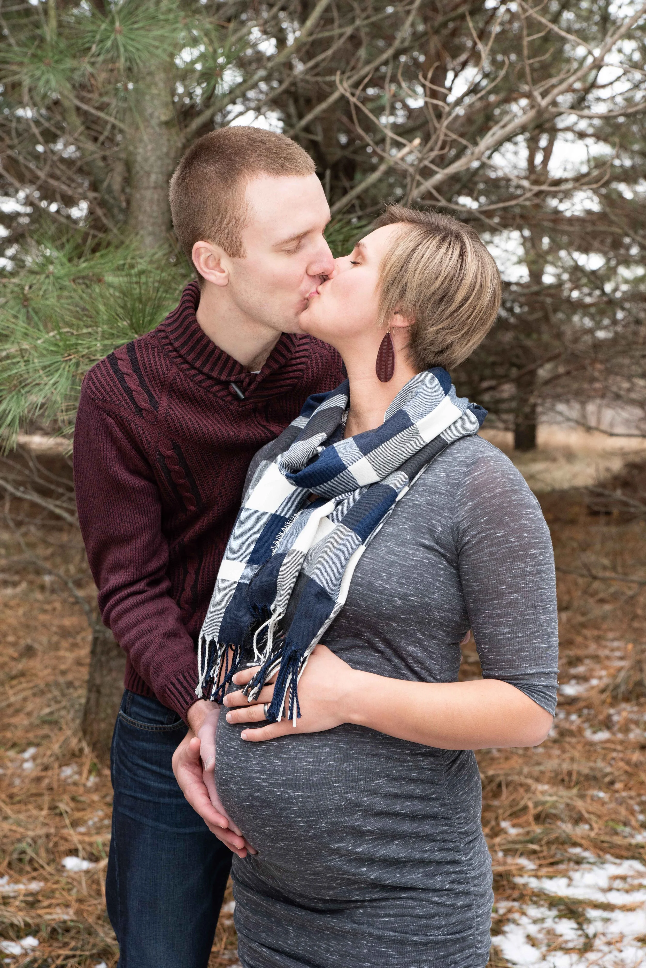Woven Imaging-Pregnancy Photos-Nelson Family-Jamestown-ND (11 of 17).JPG