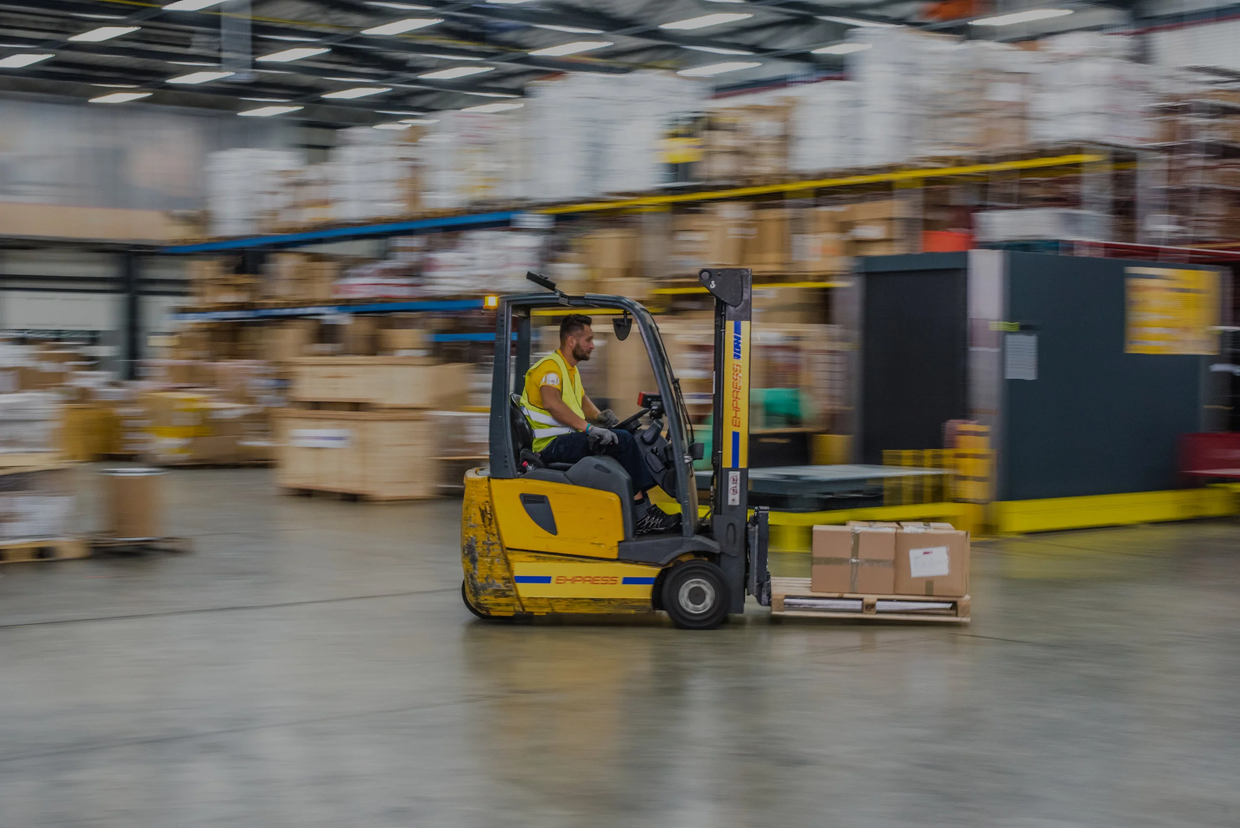 iStock-660445544 forklift drkn.jpg