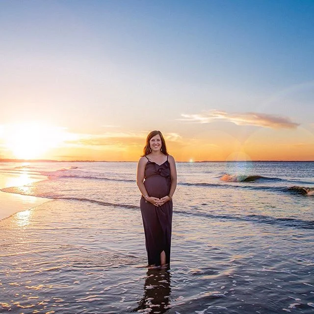 Good lighting + beautiful people = the perfect shot ☀️🤰🏻📸
.
.
.
.
.
.
.
.
.
.
.
#maternityphotography #soontobemom  #familyphotography #makeportraits #arenttheycute #georgiaphotographer #sunset #sunsetchaser #goldenhourlight #thebestlight #tybeeis