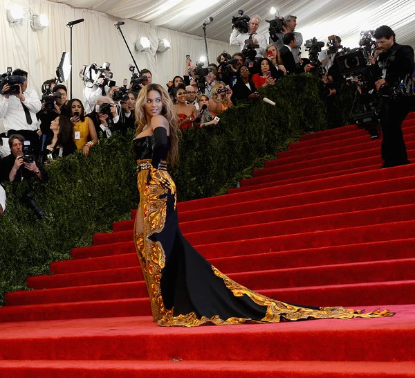 beyonce-met-gala-2013-givenchy.jpg