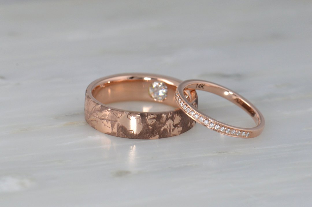 darvier-rose-gold-diamond-secret-engraved-wedding-set.jpg