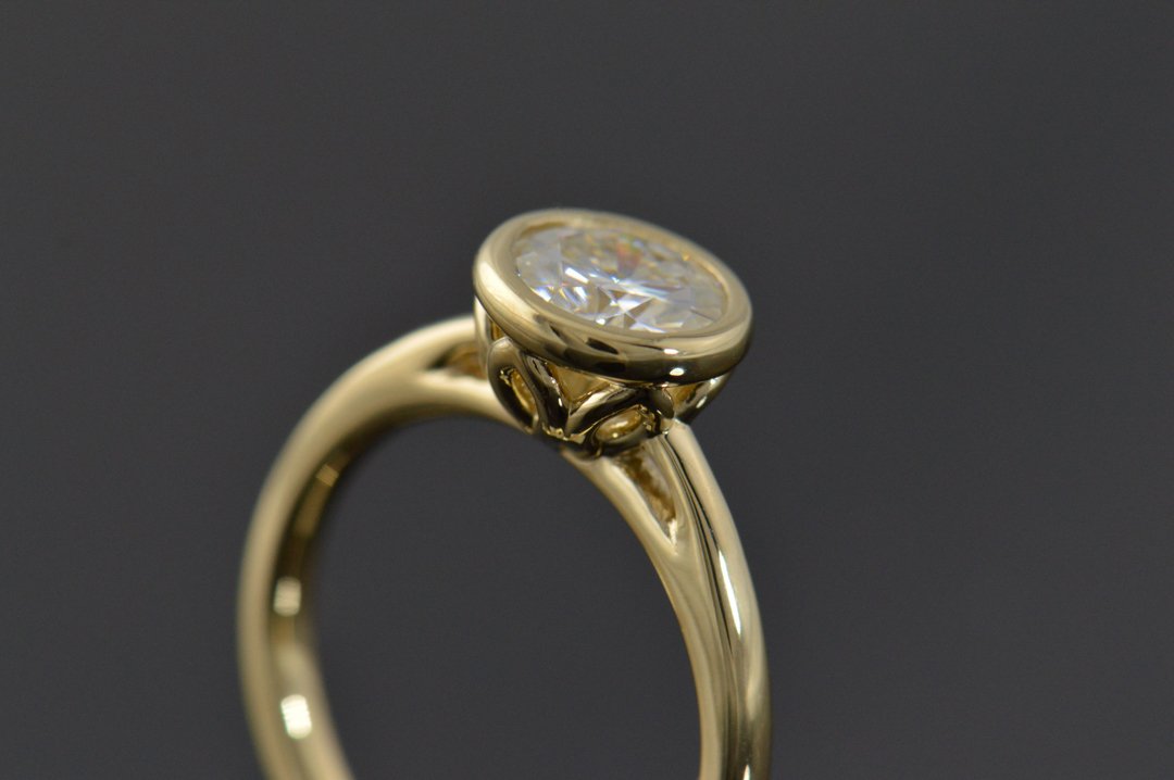 darvier-gold-gallery-bezel-Moissanite-ring.jpg