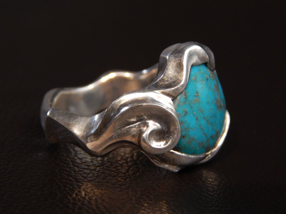 darvier-antiqued-sterling-turquoise-ocean-wave-ring.jpg