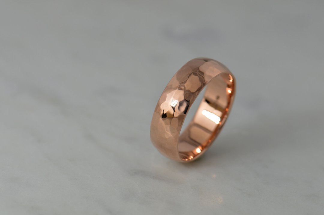 darvier-polished-hammer-finish-rose-gold-ring.jpg