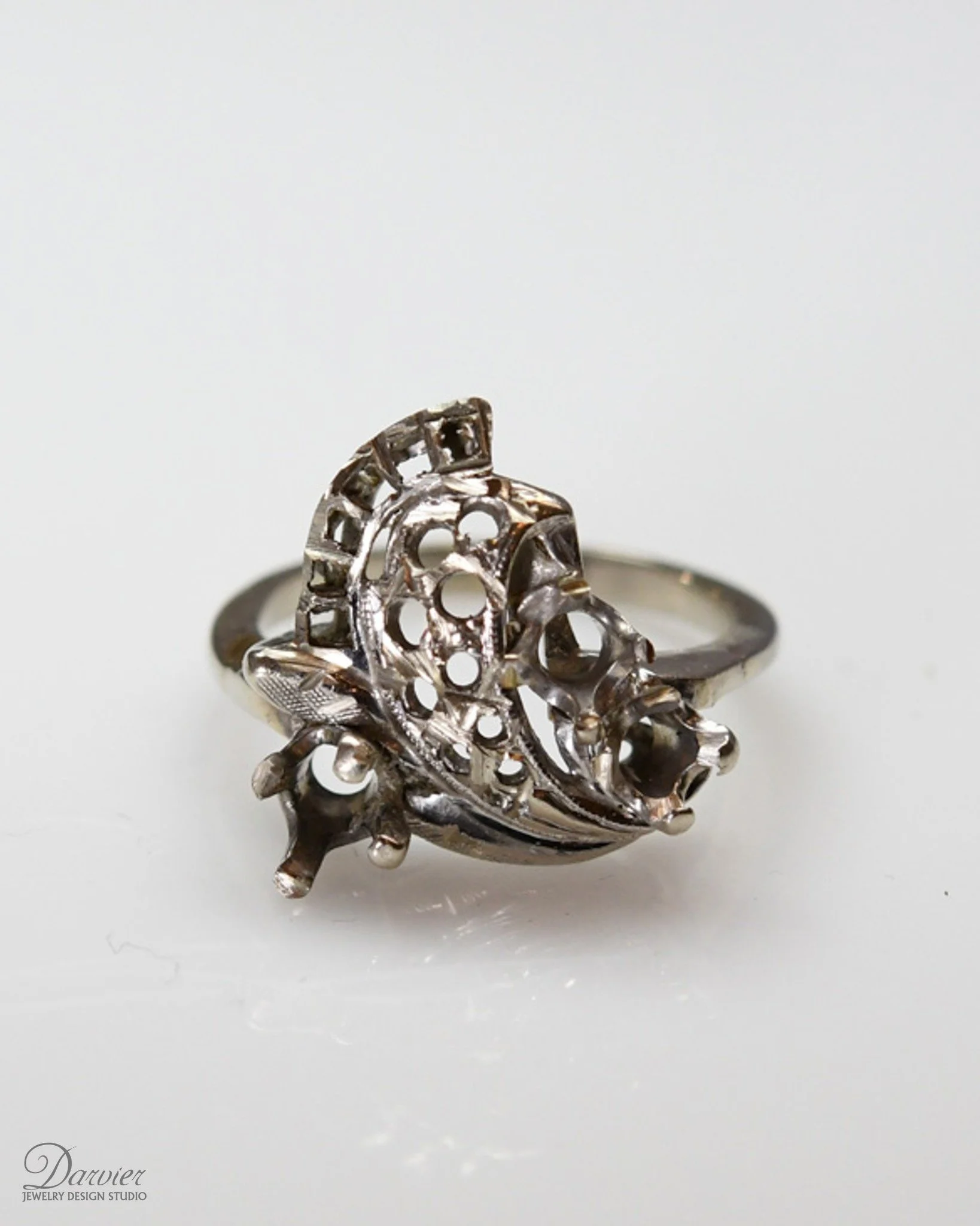 Darvier opened almost 20 years ago, and since then, we&rsquo;ve restored, resized, and brought new life to your most treasured pieces. Today, we&rsquo;ve reached repair number 9,898. 🛠️✨

We&rsquo;re counting down to our 10,000th repair! To celebrat