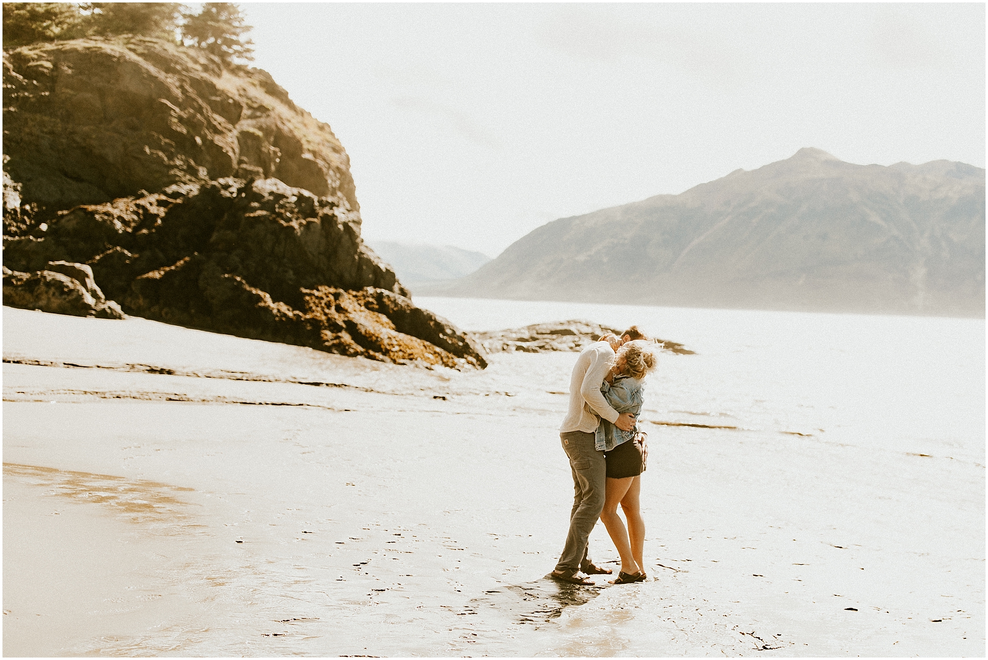 Beluga Point Alaska Lovers_Cassie Trottier Photography1034.jpg