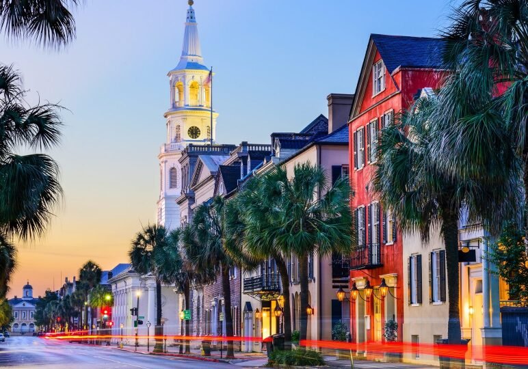 Mapping Beyond the Library with StackMap: Elevating Collection Mapping and Explore beyond the Stacks