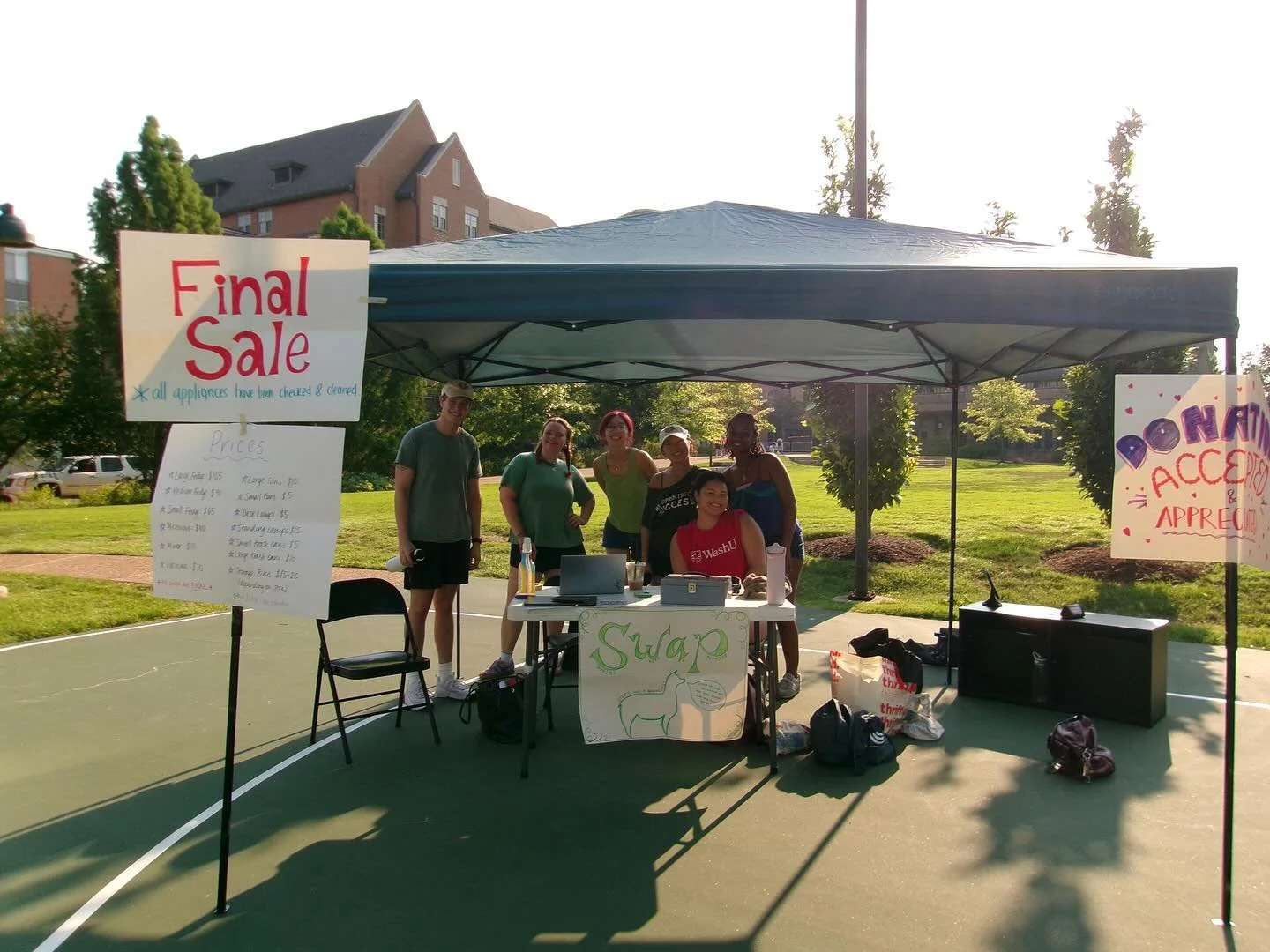 Moments from our 2025 move-in sale! 📦 Thank you so much to everyone who showed up. This sale helps us run our free storefront and allows us to continue promoting sustainability on campus 💚 Check out our storefront, open Monday-Friday from 4-6 pm. T