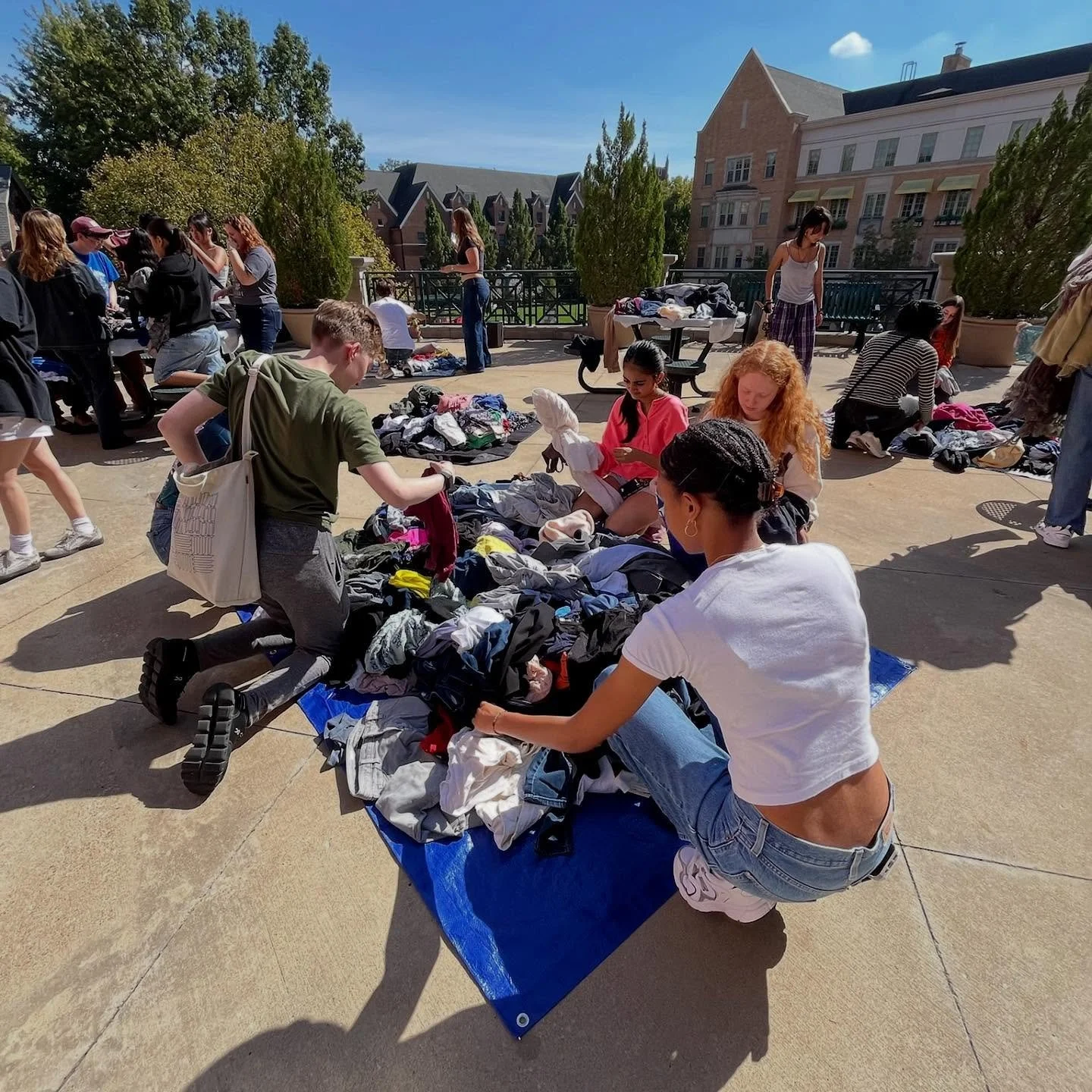 Thank you everyone for coming out to the #saveswap fundraiser event! Hope you left with some cool finds and if you couldn&rsquo;t make this one, look out for upcoming thrifting events in the future 😎♻️👕